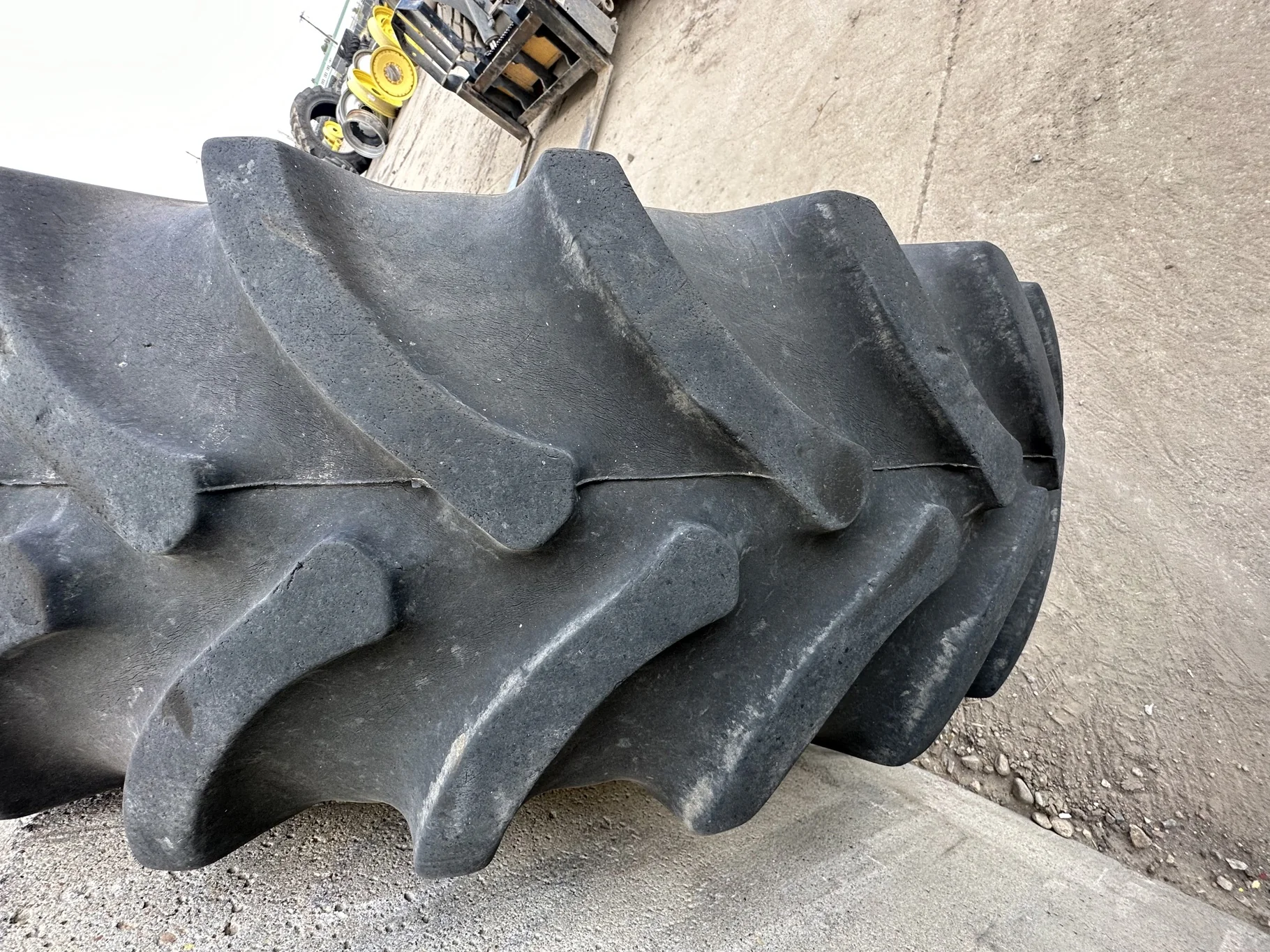 Used 380/85R30 135B Firestone Rad All Traction FWD R-1 TL 55% On 13 x 30 Waffle 3 Bolt Yellow Wheel image 4