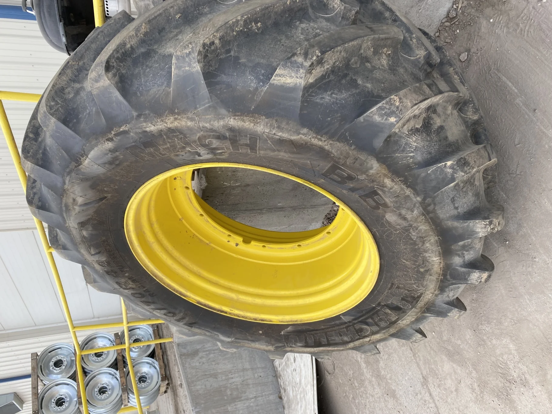 Used 710/70R42 Michelin MachXBib R-1W 173D TL 98% on 23 x 42 12-32.04-30.07 Stub Disc image 2