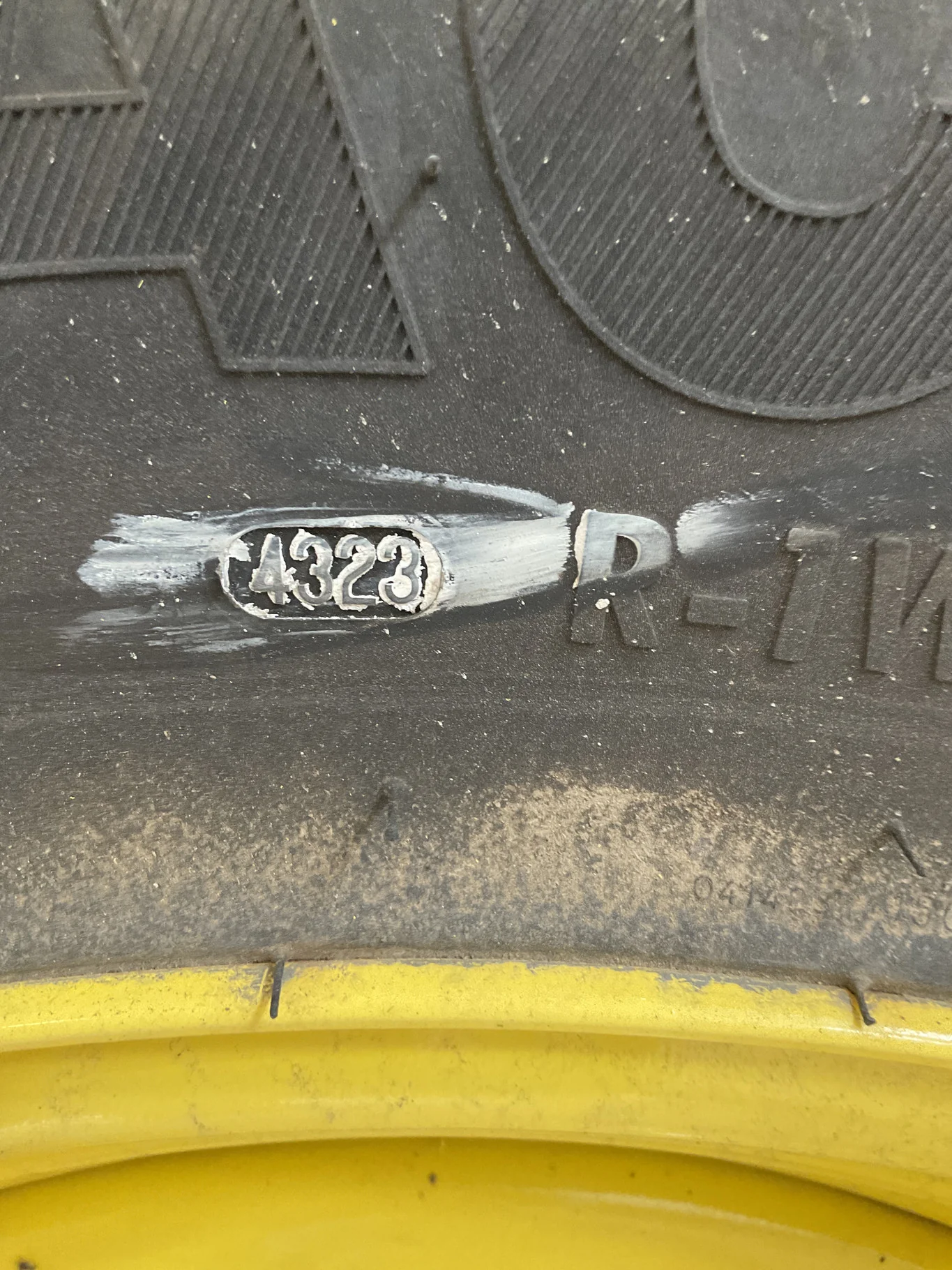 Used 380/85R30 135A8 Mitas AC85 TL R-1W 90-95% On 13 x 30 10-13.19-11..07 12.75"BS Yellow 4/2 Rail image 3