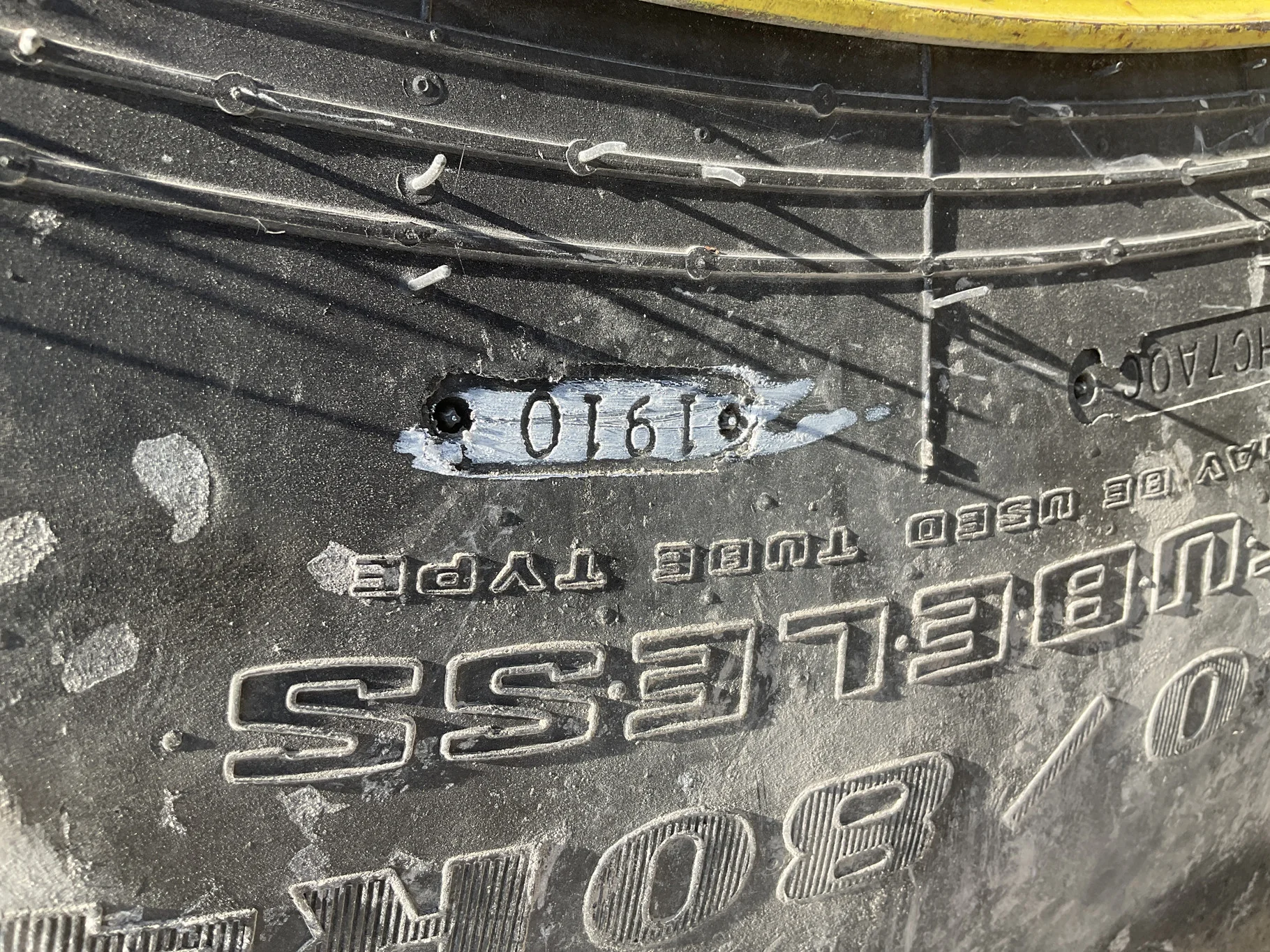Used 480/80R46 158A8 Goodyear Ultratorque+ TL R-2 70-75% On 16 x 46 10-13.19-11.07 2"BS Titan Yellow image 4