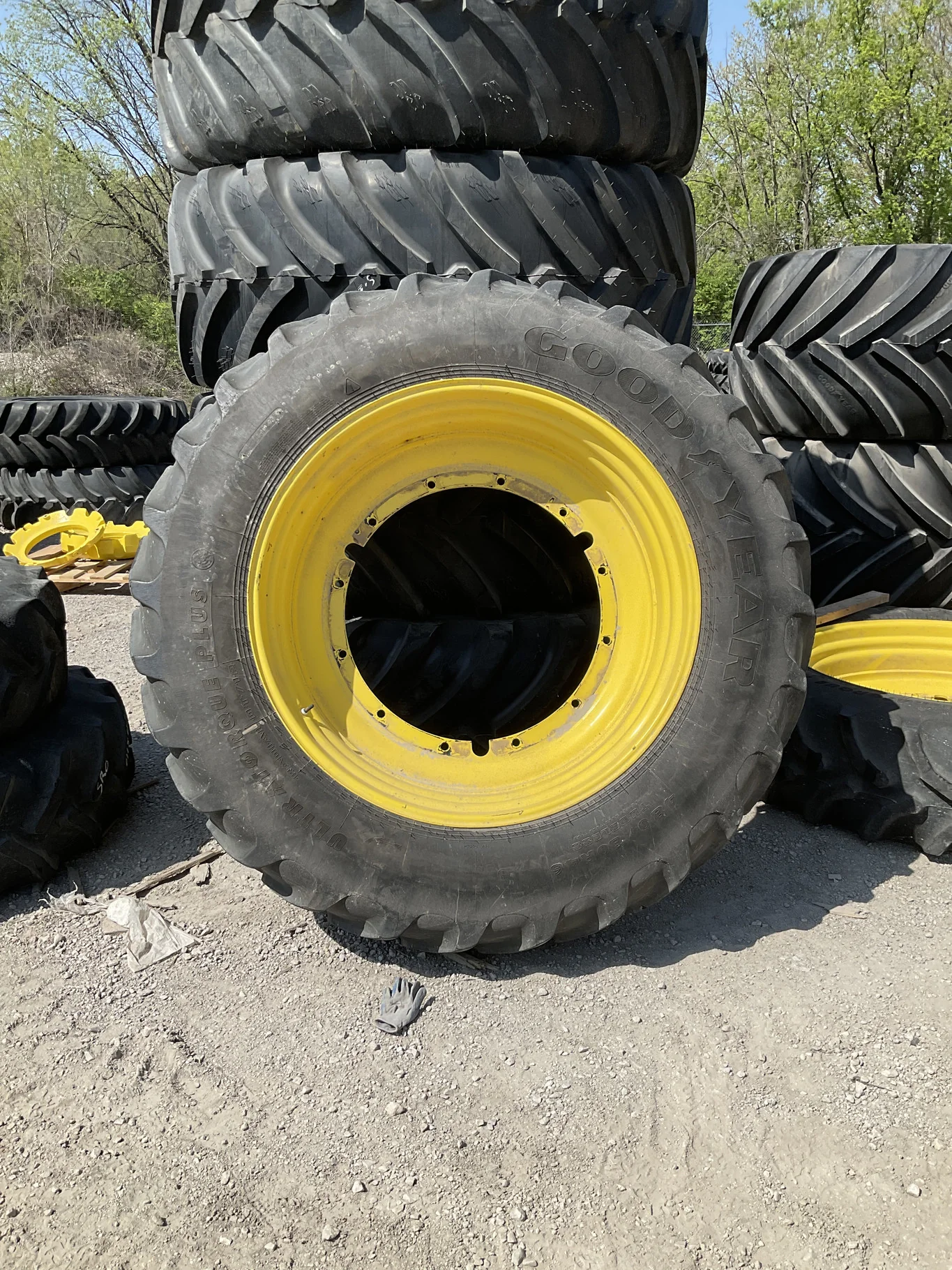 Used 480/80R46 158A8 Goodyear Ultratorque+ TL R-2 70-75% On 16 x 46 12-32.047-30.078 3.5"BS Titan