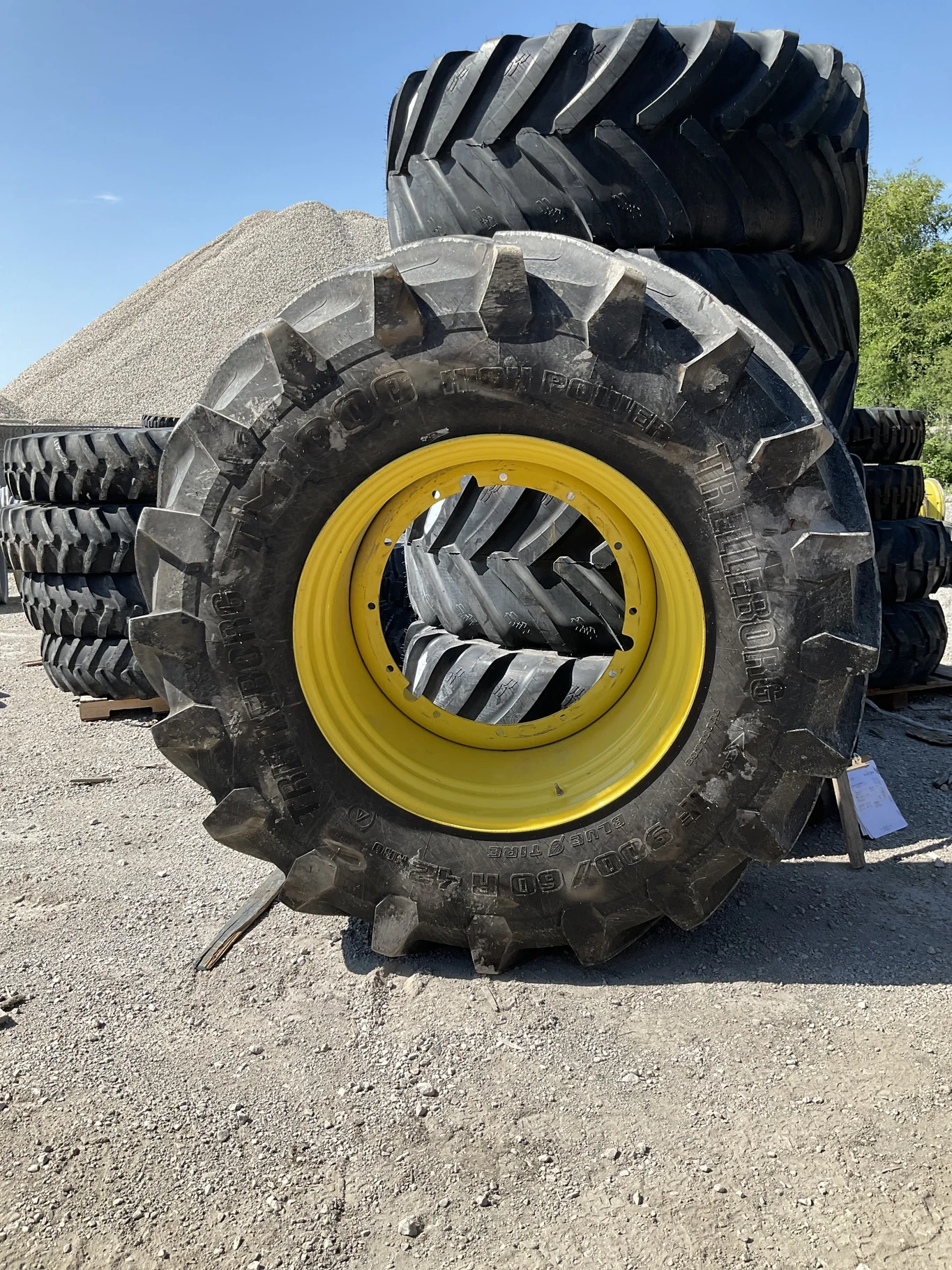 Used IF900/60R42 180D Trelleborg TM1000 High Power TL R-1W 85-90% On 30 x 42 12-32.047-30.078 16"BS