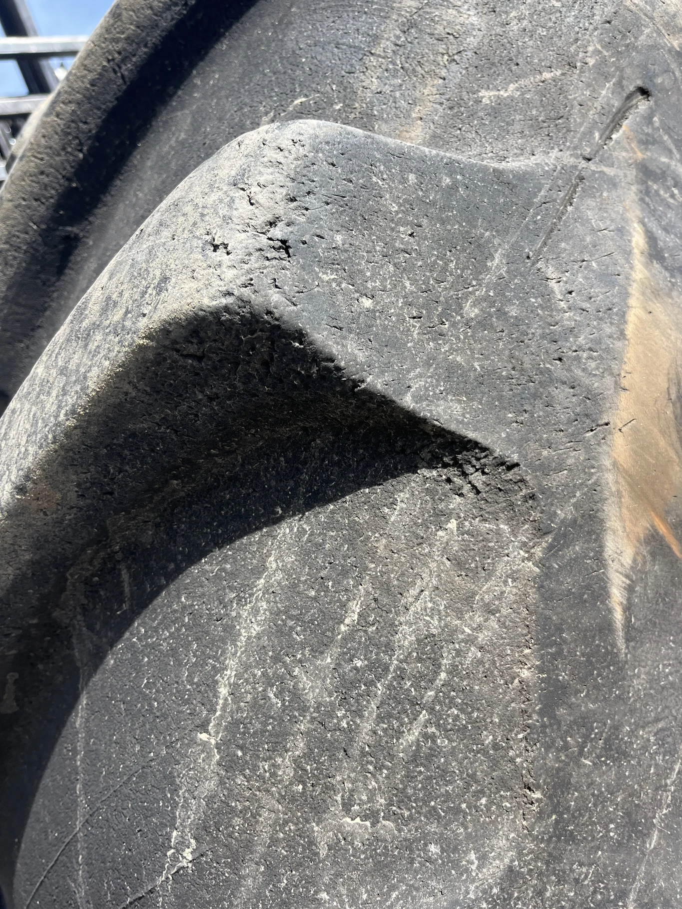 Used VF710/70R42CFO 184B Firestone Maxi Traction TL R-1W  85-90% On 25 x 42 20-18.5-15.375 -5.75"BS image 3