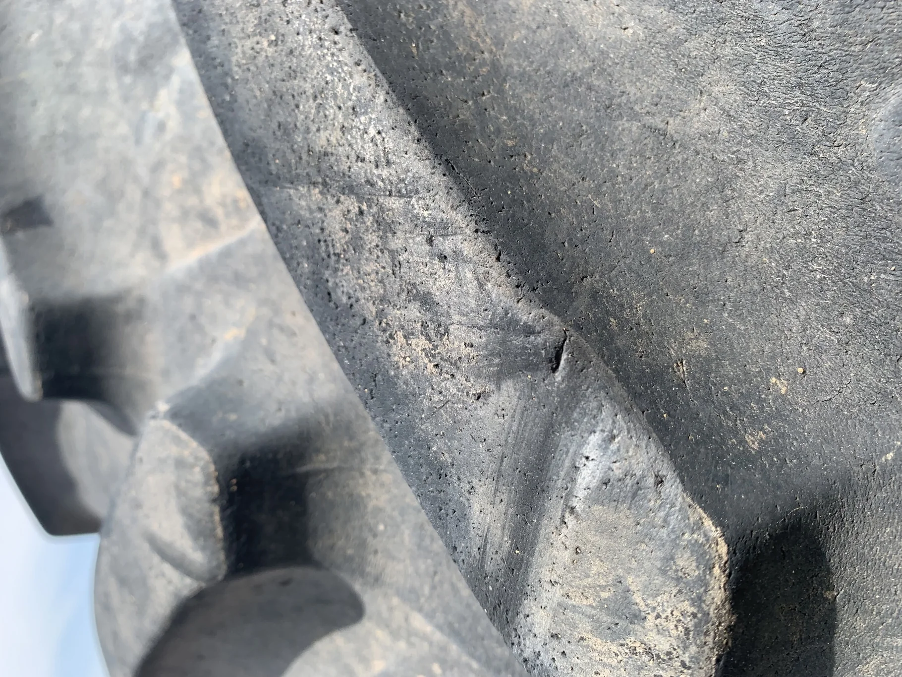 Used 380/90R50 BKT Agrimax RT945 R-1W (151A8) TL 60% on a 12 x 50 Case Silver Waffle with 10 Bo image 6
