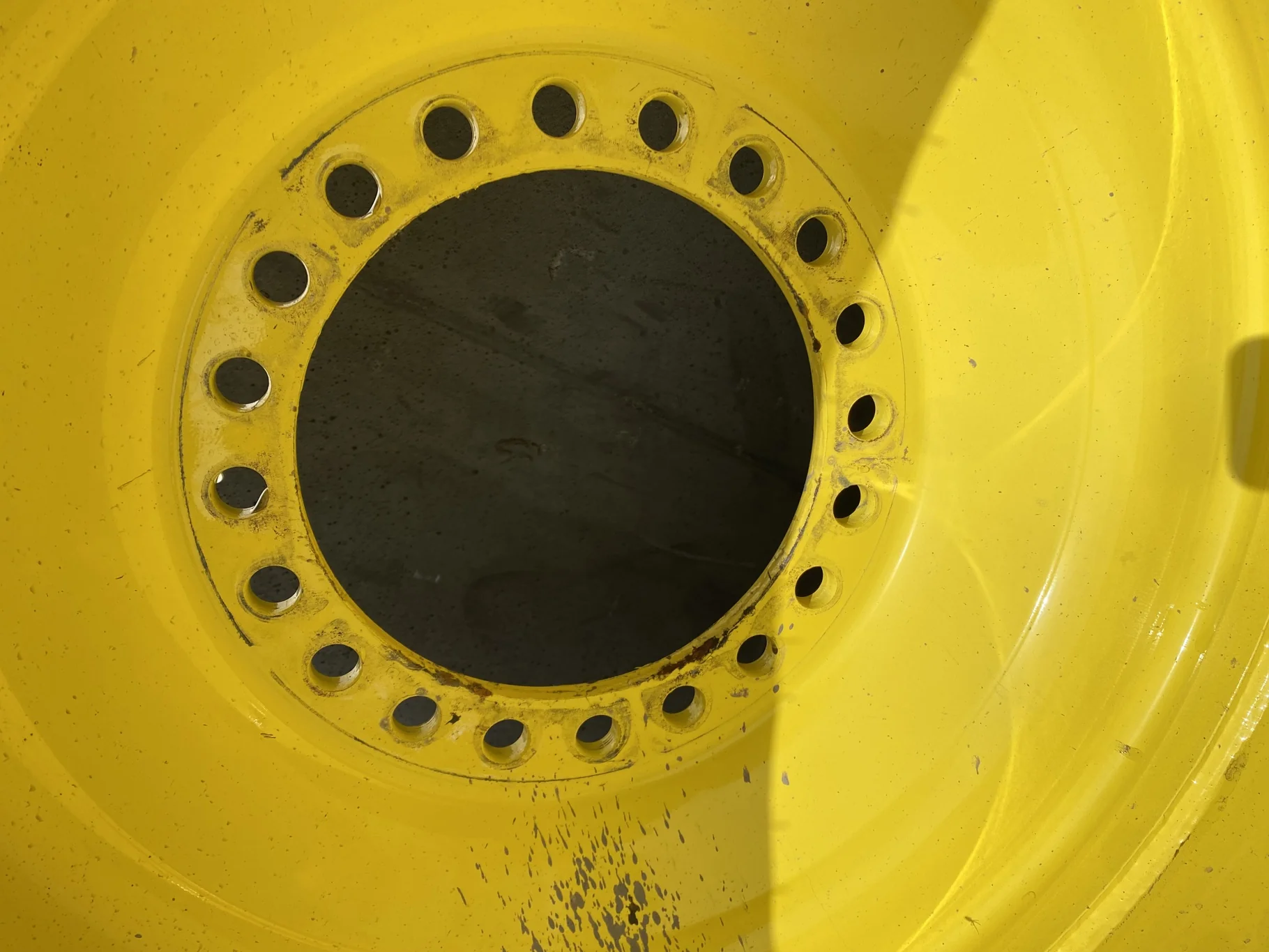 Used VF900/60R32 193B FS Maxi Traction CFO R-1W TL 90% On 30 x 32 20-13.187-11.060 Combine Wheel image 6