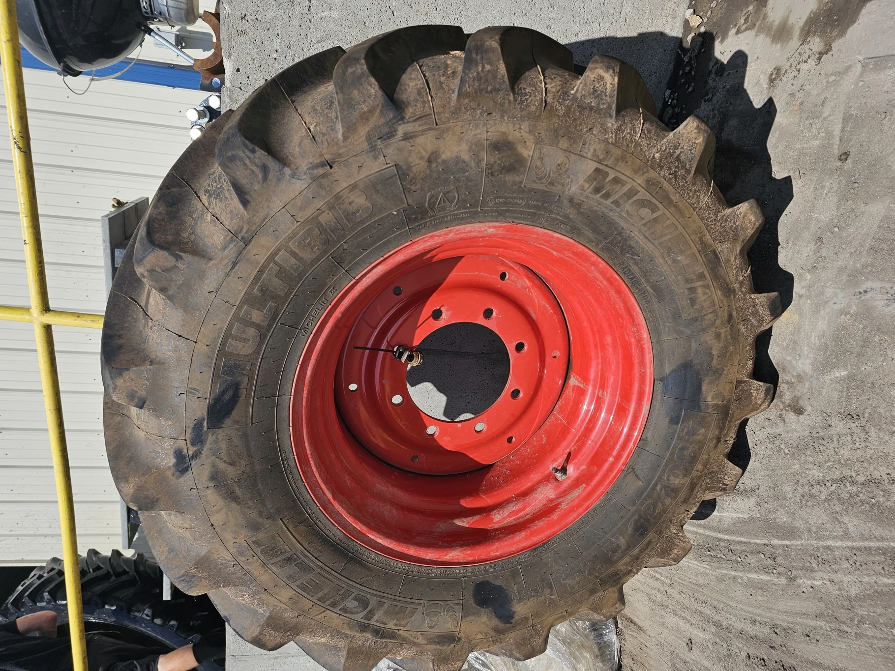 Take-Off 480/65R24 Michelin MultiBib R-1W 133D TL on a 15 X 24 Fendt Red Formed 8 Bolt Wheel(27/32")
