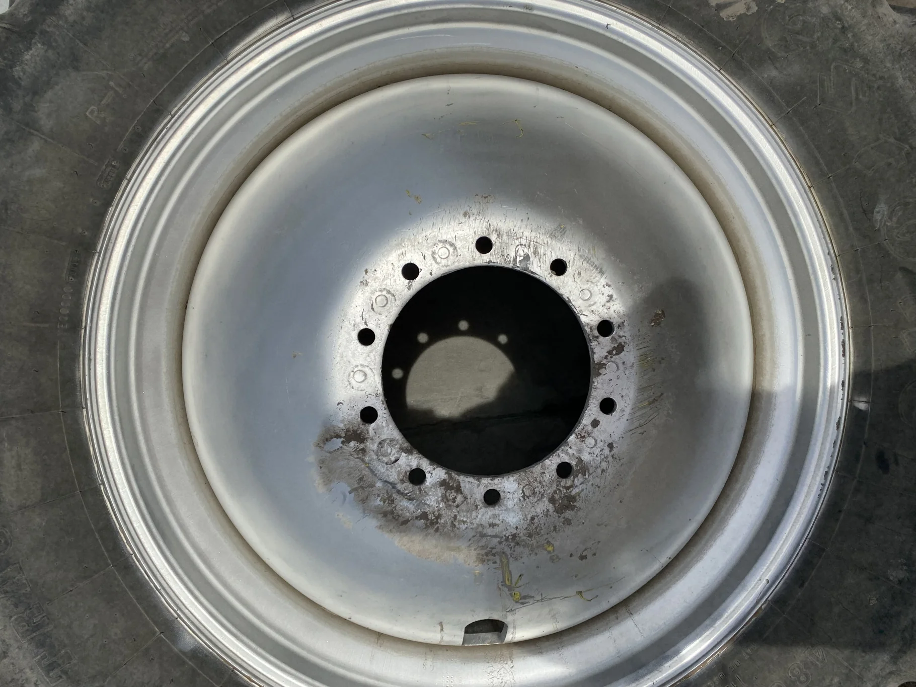 Used 480/80R42 151B Firestone Radial All Traction 23 R-1 TL 90-95% On 16 x 42 Case Silver Outside Du image 8