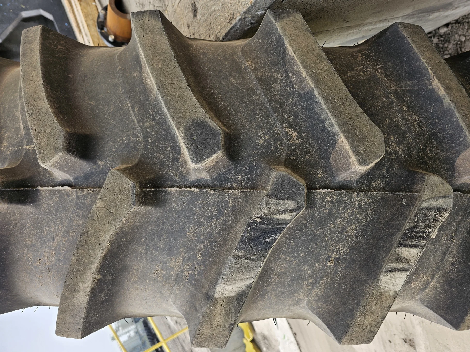 USED 480/80R50 Firestone Radial Deep Tread 23 R-1W (159B) TL 95% on 15 X 50 12-32.047-30.17 JD Y Stu image 3