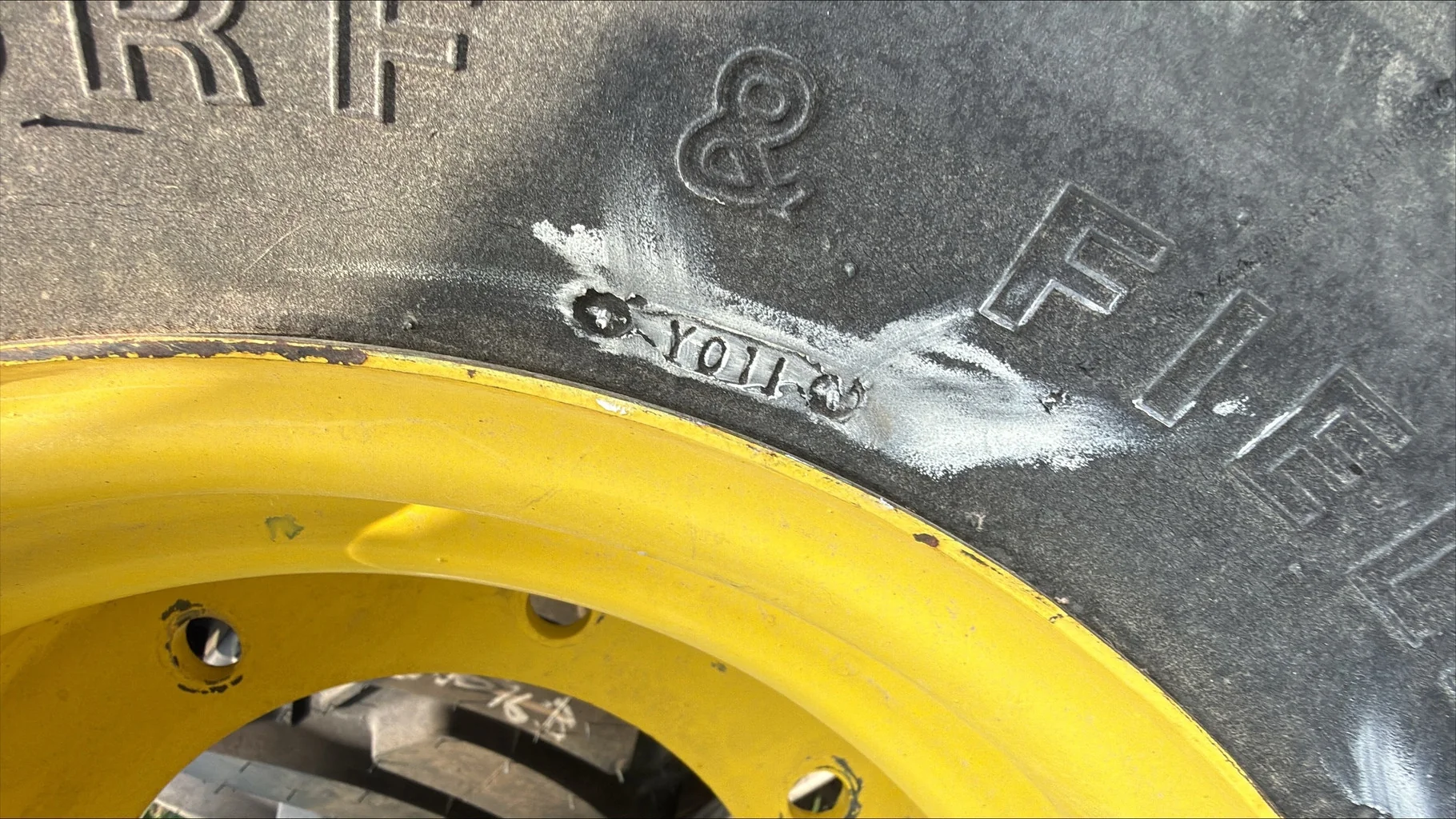 Used 21.5L-16.1 6-Ply Firestone Turf & Field TL R-3 90-95% On 16 x 16.1 8-8-6 9.125"BS Yellow Dual image 7