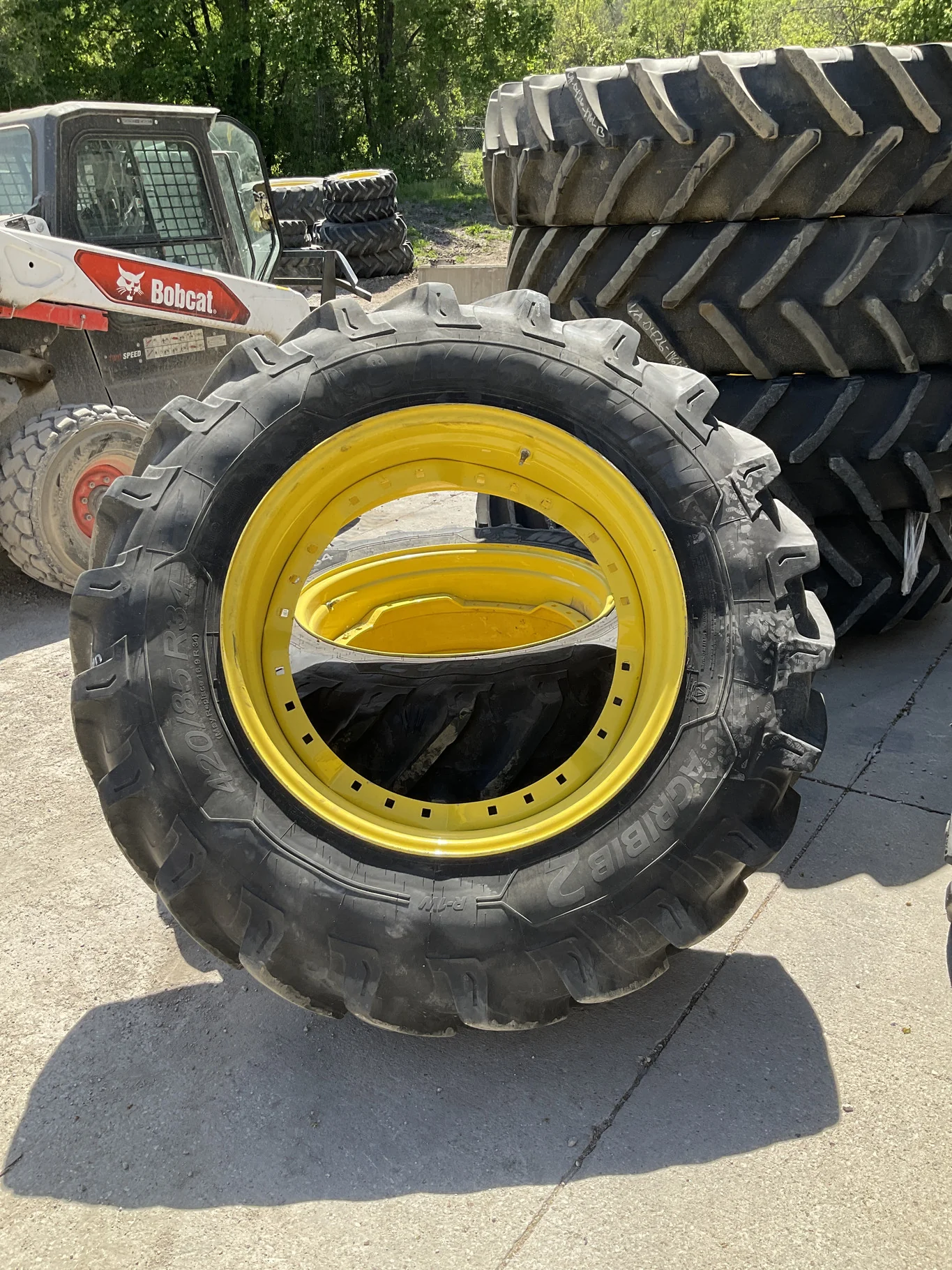 Used 420/85R34 147A8 Michelin Agribib2 TL R-1W 85-85% On 15 x 34 24-29.5 10"BS Titan Yellow Waffle