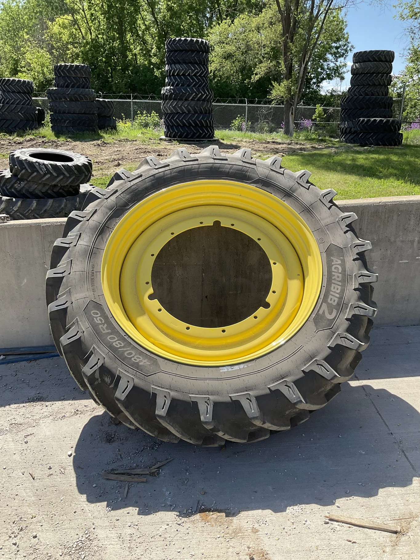 Used 480/80R50 159A8 Michelin Agribib2 TL R-1W 85-90% On 15 x 50 12-32.047-30.078 5"BS Titan Yellow