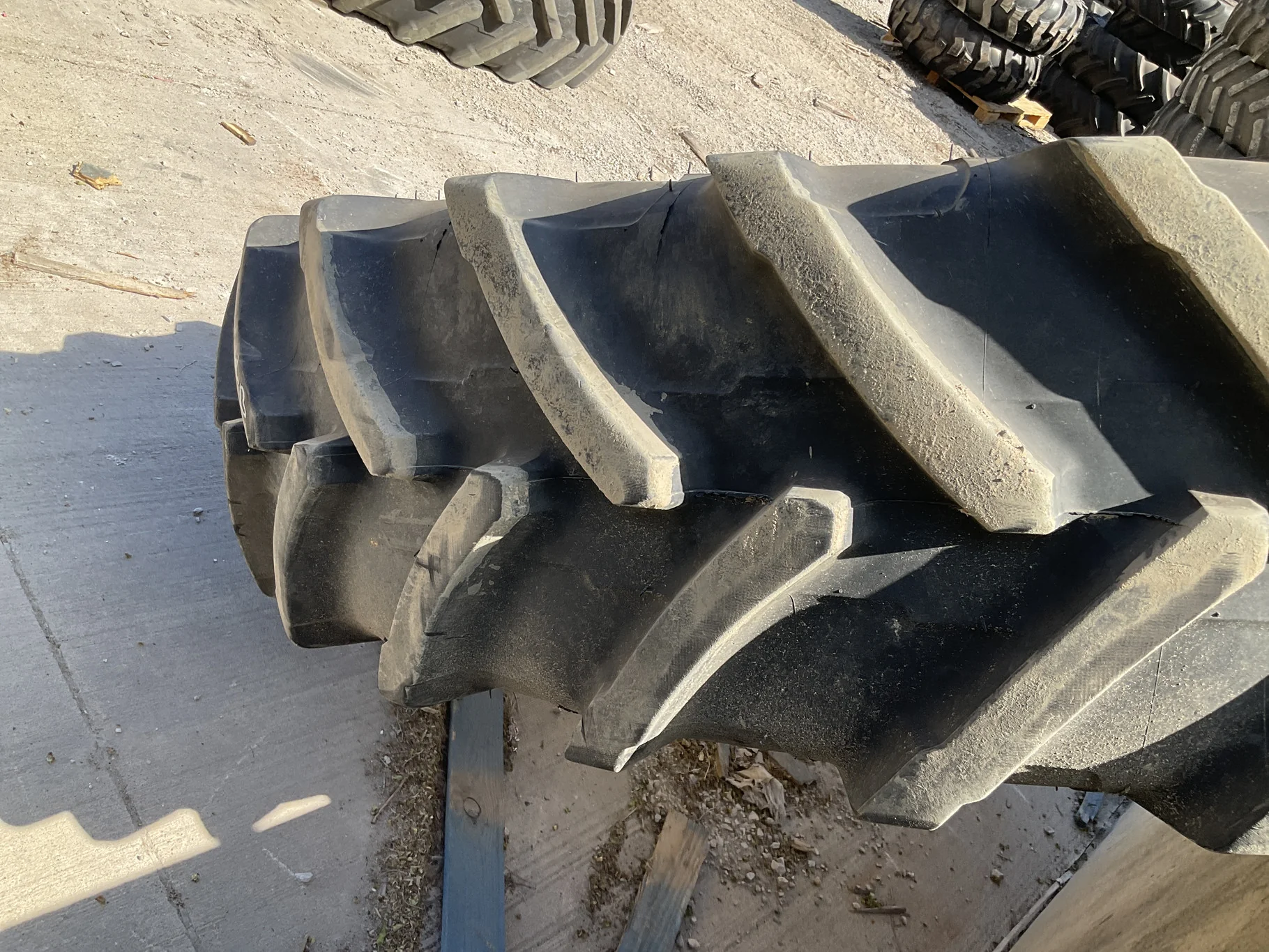 Used 480/80R50 159A8 Michelin Agribib2 TL R-1W 85-90% On 15 x 50 12-32.047-30.078 5"BS Titan Yellow image 2