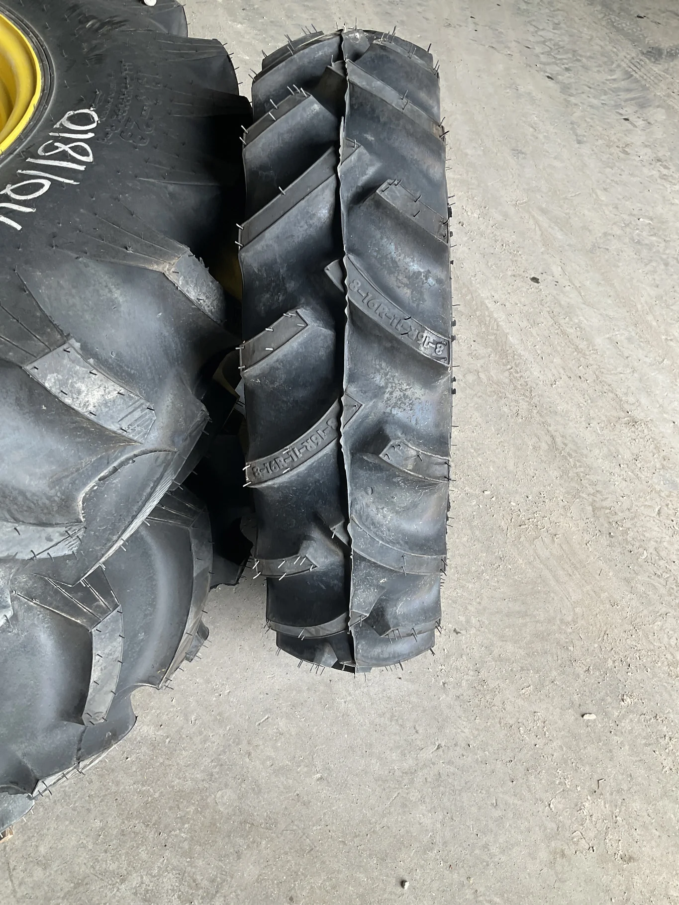 Take-Off 8-16 102A6 Titan Hi-TractionLug TL R-1 95-100% On 6 x 16 6-6-4.62 2.625"BS Yellow Implement image 2