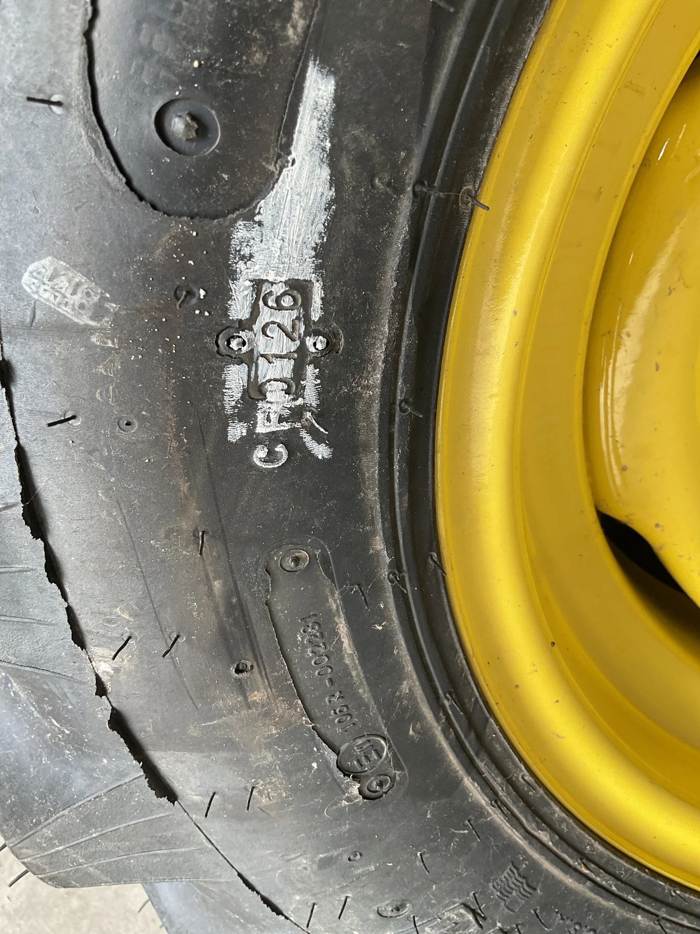Take-Off 8-16 102A6 Titan Hi-TractionLug TL R-1 95-100% On 6 x 16 6-6-4.62 2.625"BS Yellow Implement image 3