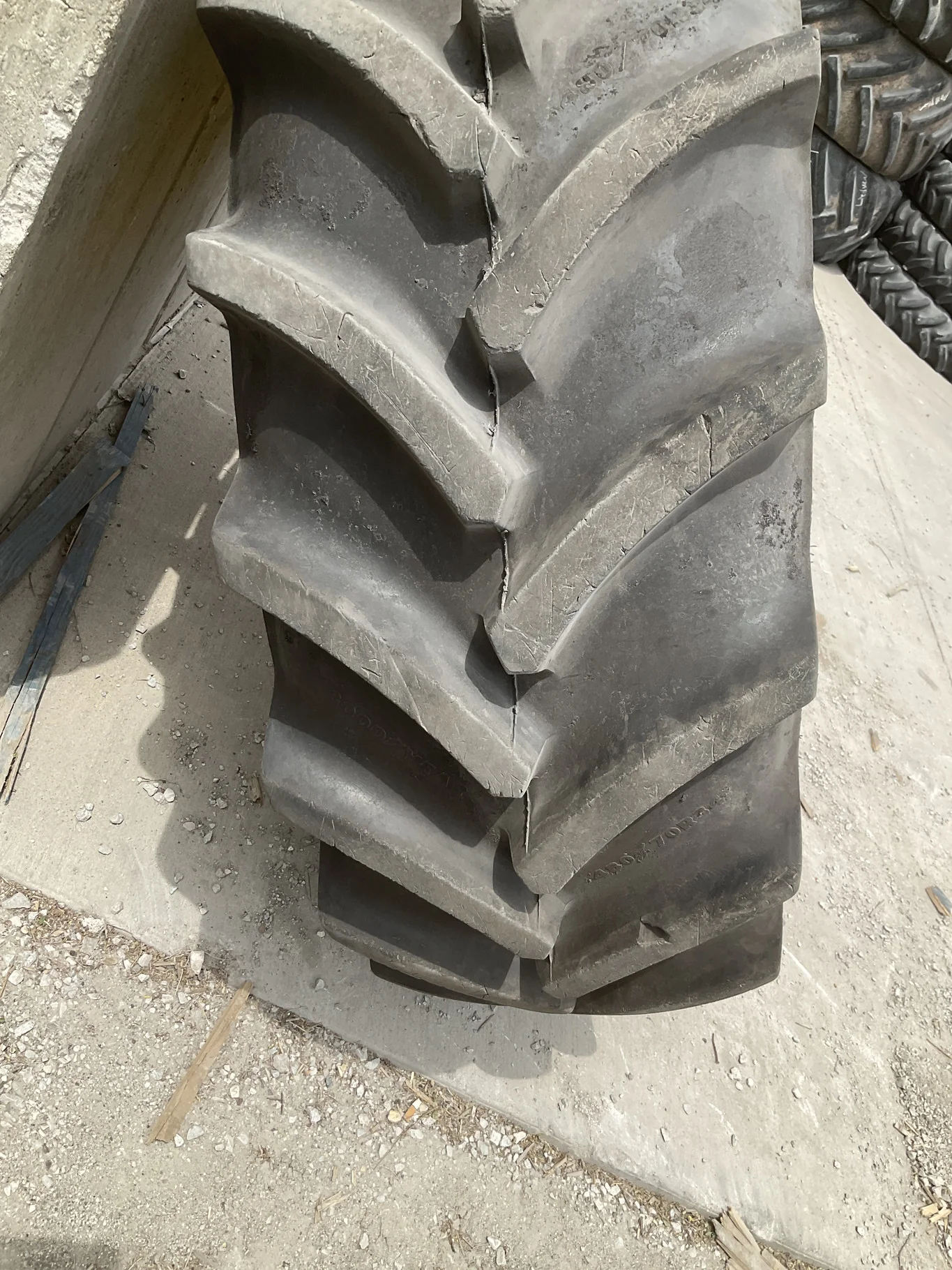 Used 480/70R34 155D Goodyear Optitrac TL R-1W 90-95% On 15 x 34 12-16.732-14.620 11.5"BS TitanYellow image 3