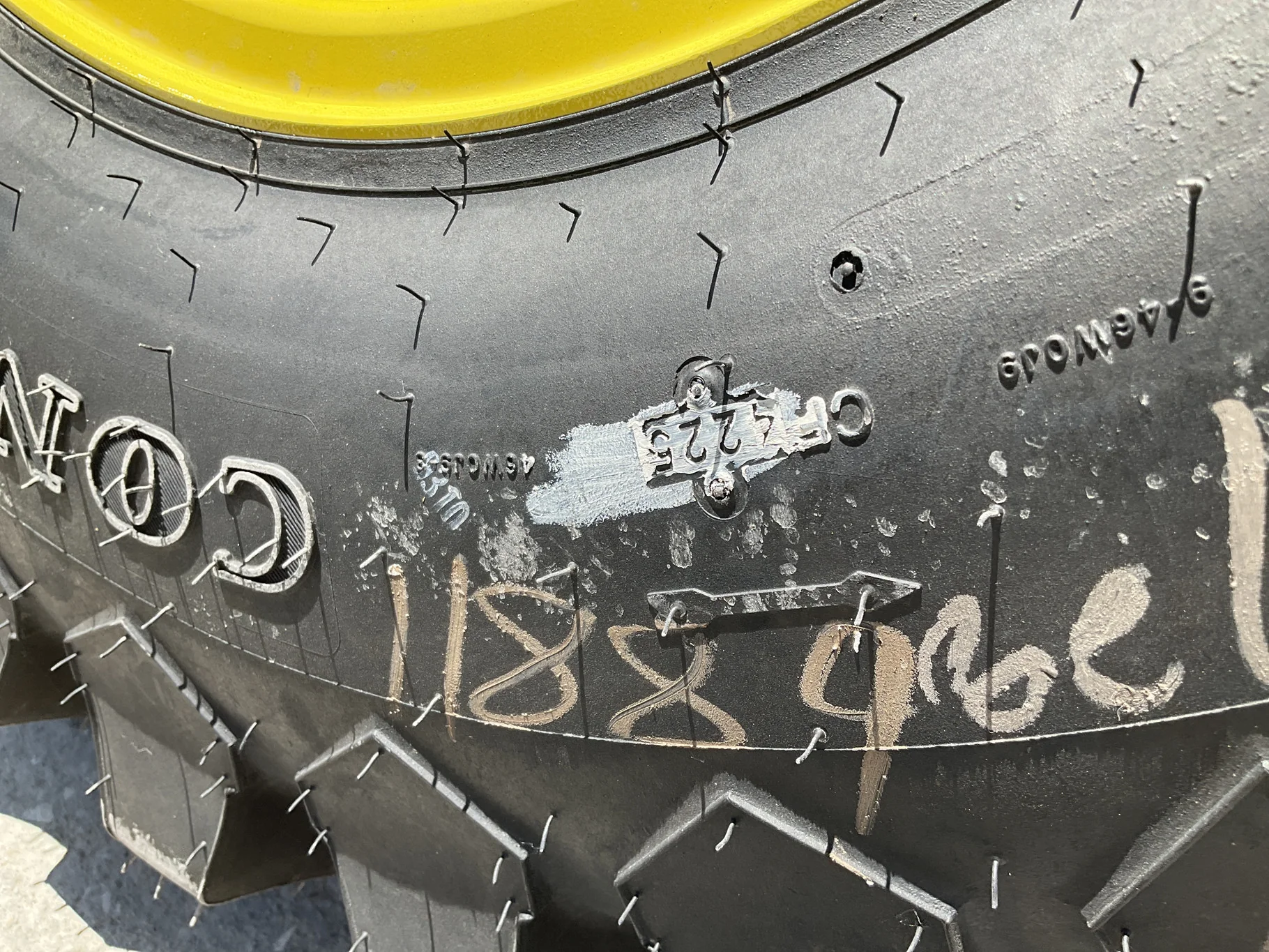 Take-Off 12.5/80-18 6-ply Goodyear Contractor-T TL R-4 95-100% On 9 x 18 8-10.82-8.78 6.5"BS Moveero image 3