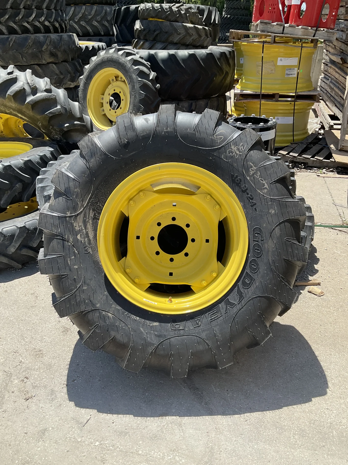 Take-Off 16.9-24 8-ply Goodyear Industrial Tractor Lug TL R-4 95-100% On 15x24 8-8-6 7.5"BS Moveero