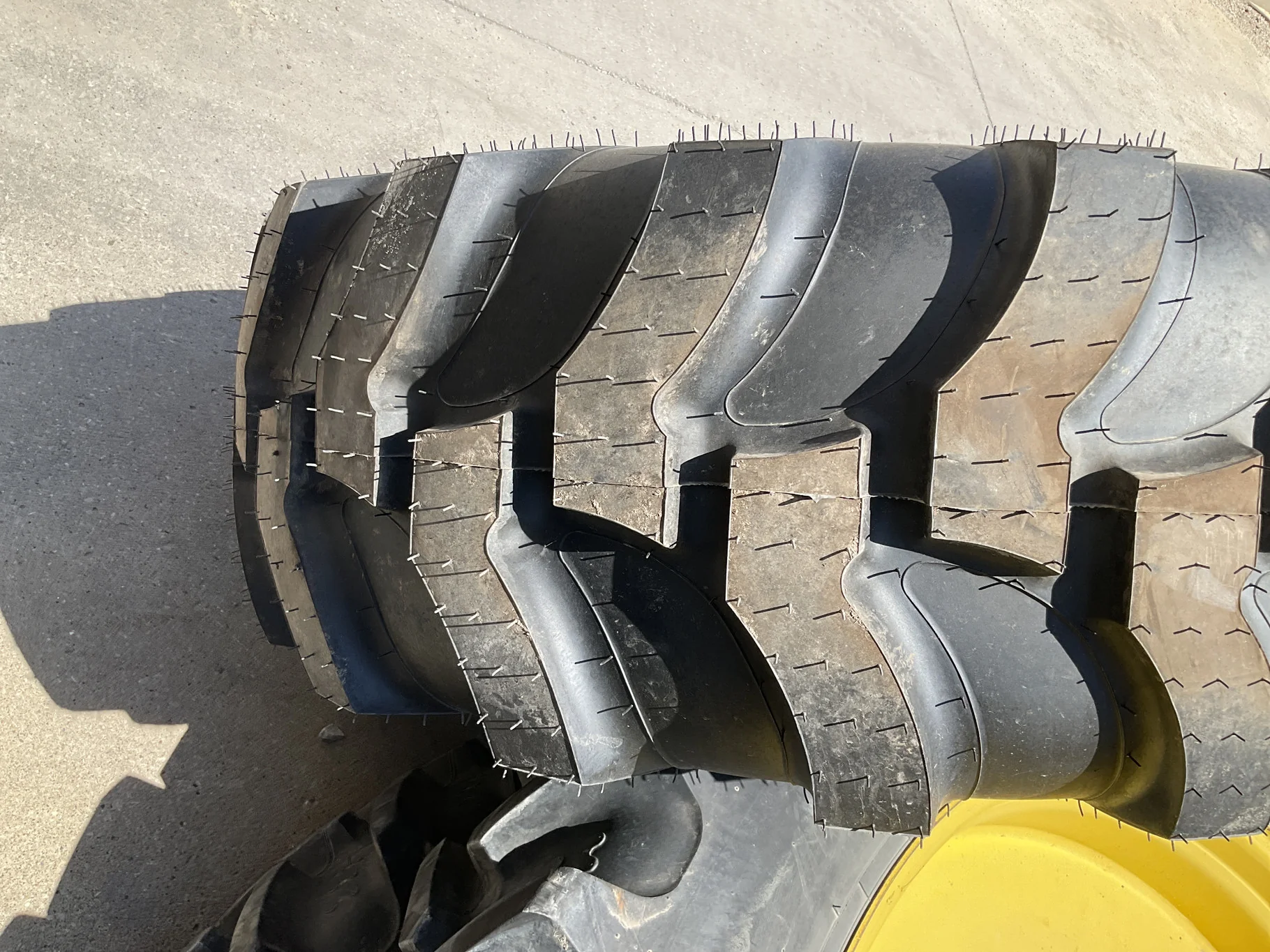 Take-Off 16.9-24 8-ply Goodyear Industrial Tractor Lug TL R-4 95-100% On 15x24 8-8-6 7.5"BS Moveero image 2
