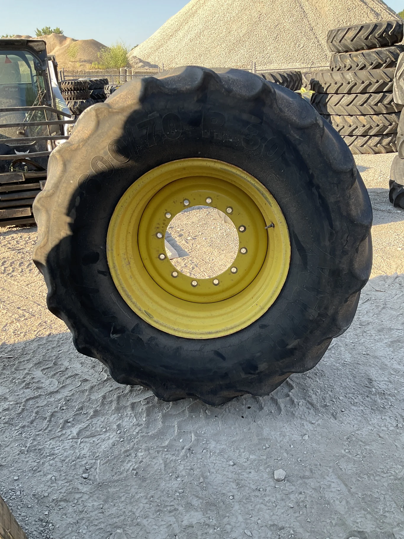 Used 600/70R30 152D Mitas SFT TL R-1 45-50% On 20 x 30 12-16.732-14.040 12"BS Yellow Dual image 2