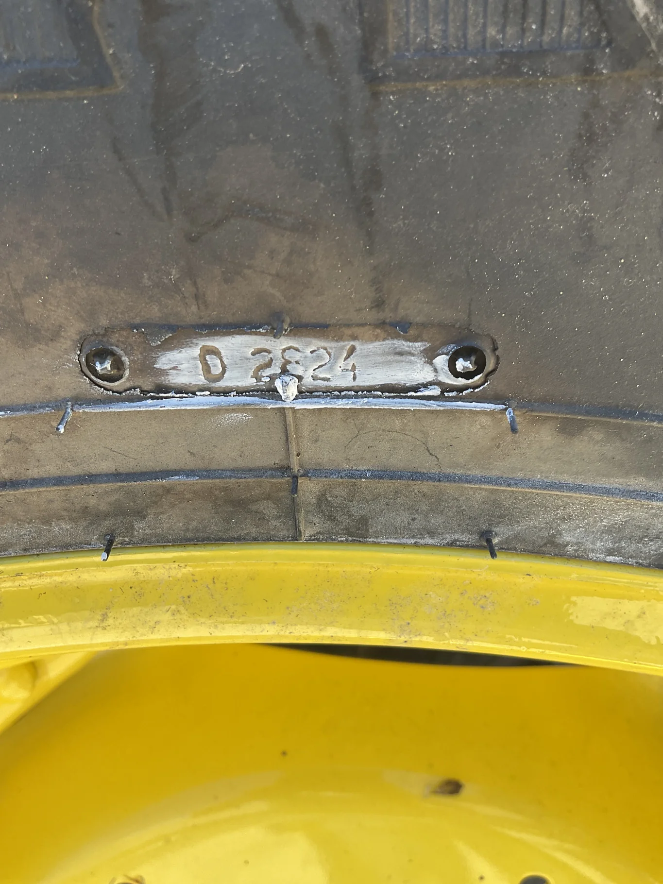 Take-off 460/85R34 147A8 Alliance Farm Pro II TL R-1W 95-100% On 15 x 34 8-8-6 Yellow Wheel image 3