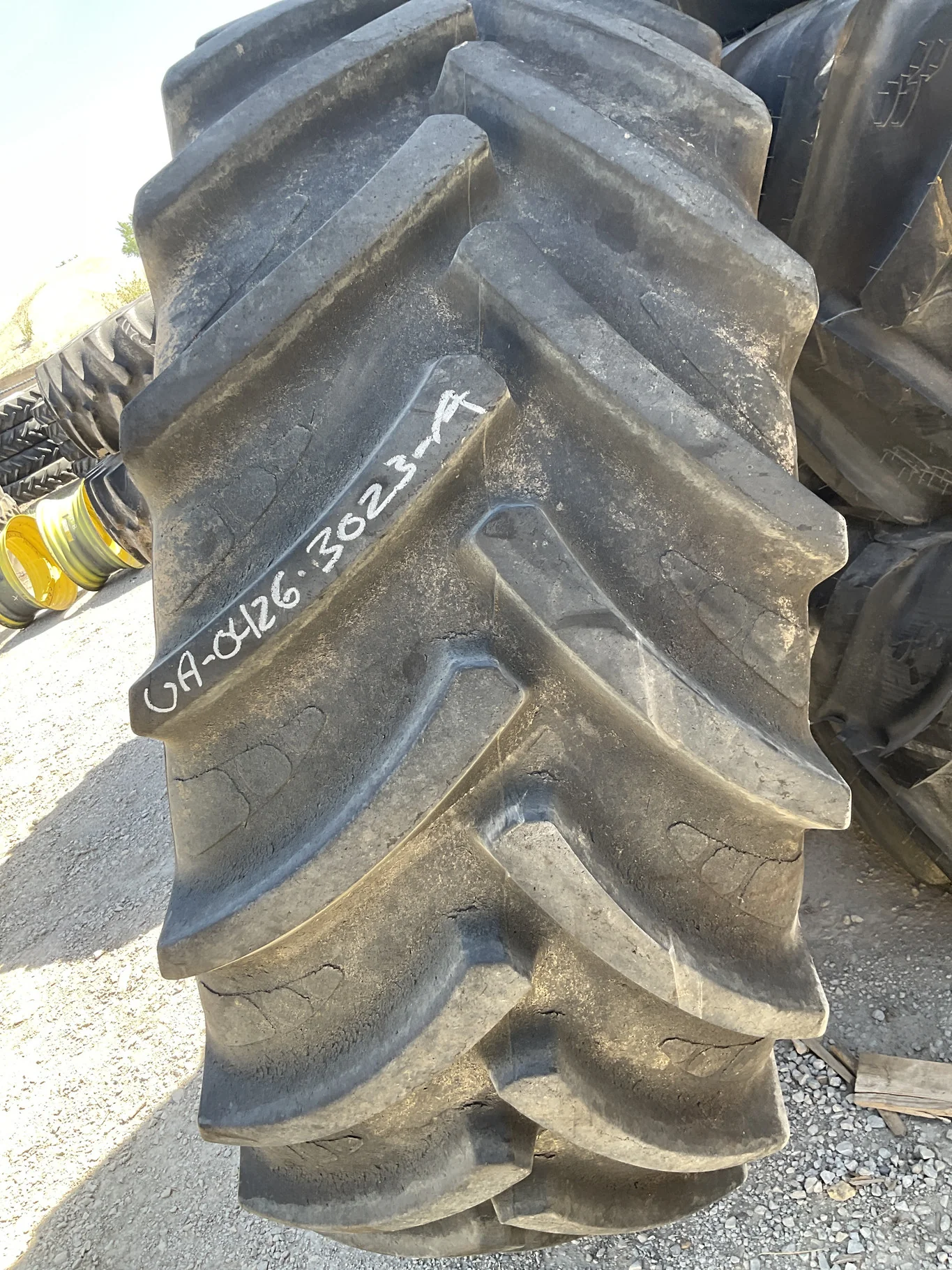 Used 650/65R38 166D Maximo Radial 65 TL R-1 70-75% On 18 x 38 12-13.976-11.857-1 6.25"BS GKN Yellow image 2
