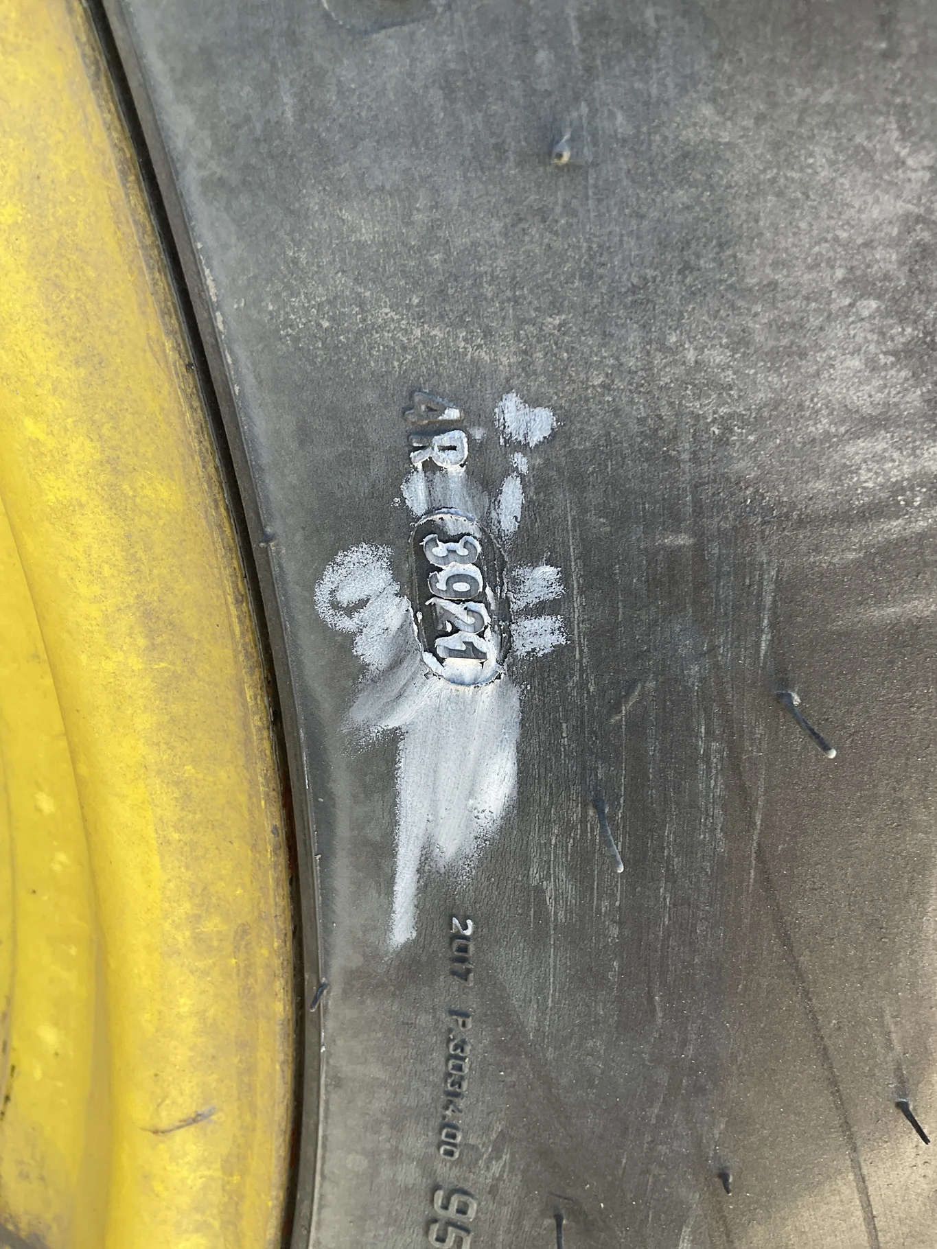 Used 650/65R38 166D Maximo Radial 65 TL R-1 70-75% On 18 x 38 12-13.976-11.857-1 6.25"BS GKN Yellow image 3