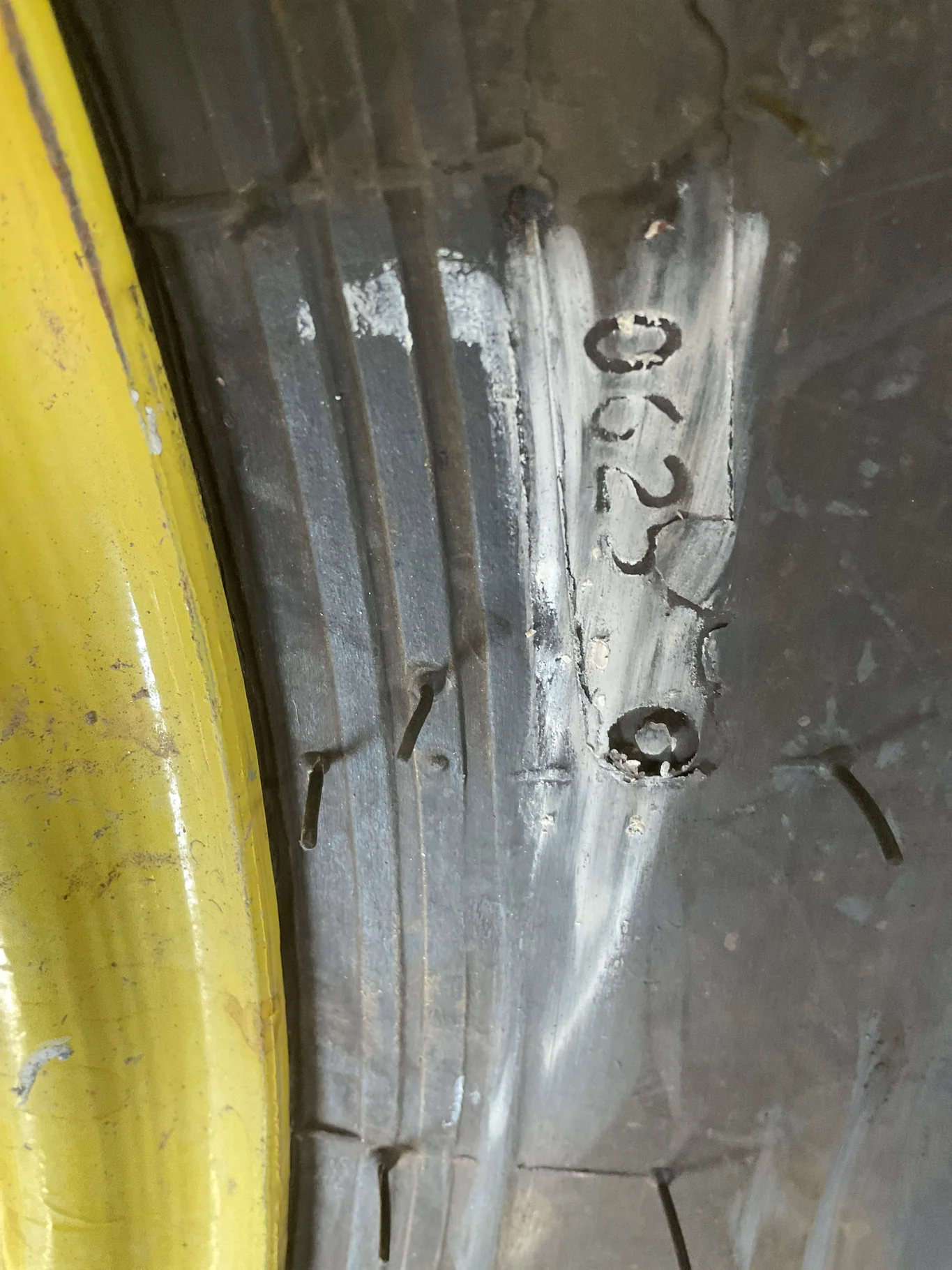 Take-Off 16.9-24 133A8 Alliance N.D. Tractor TL R-3 95-100% On 8-8-6 5.75"BS Yellow Implement Wheel image 3