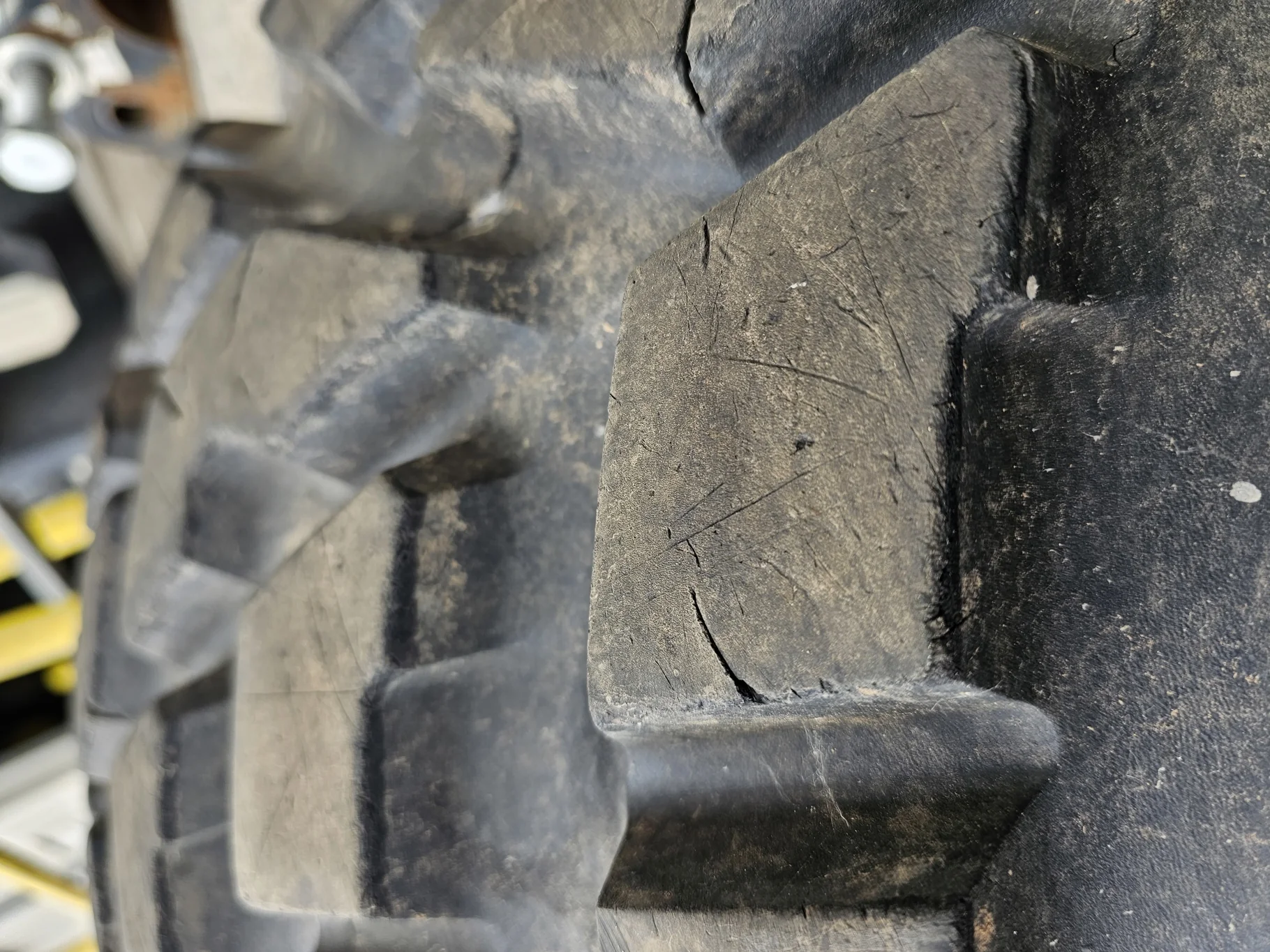 Used 440/80R28 Nokian TRI-2 Steel Belted (156A8/151D) TL 90% on a 15 x 28 10-13.19-11.07 Fendt Red image 4