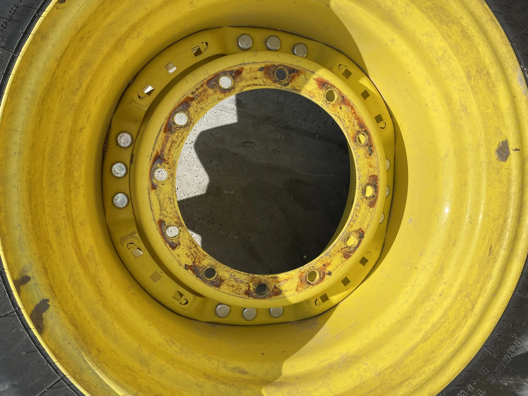Used LSW 710/60R30 Goodyear Super Traction Radial (177D) 85% mounted on 25 x 30 JD Yellow 12 B image 3
