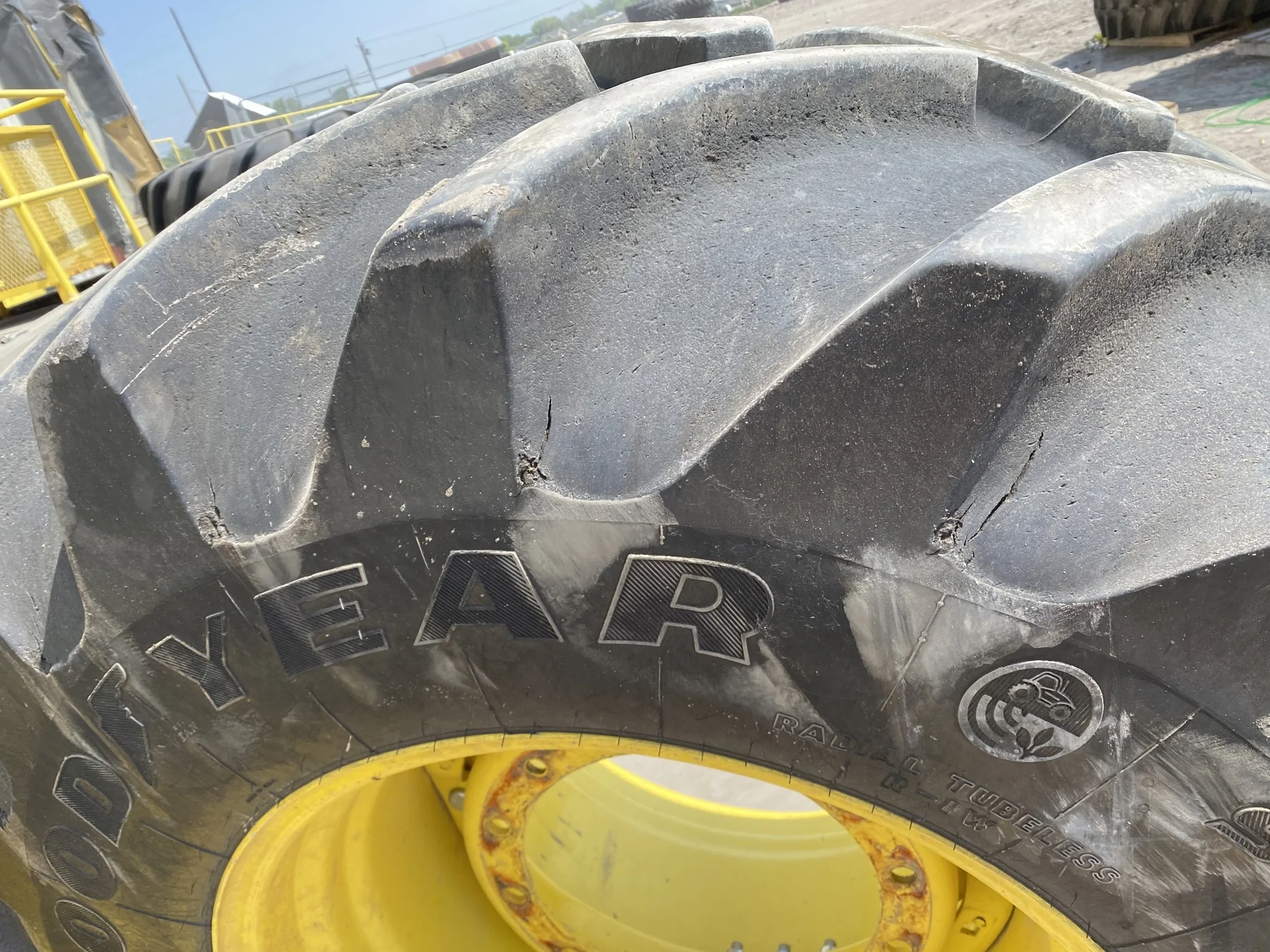 Used LSW 710/60R30 Goodyear Super Traction Radial (177D) 85% mounted on 25 x 30 JD Yellow 12 B image 7