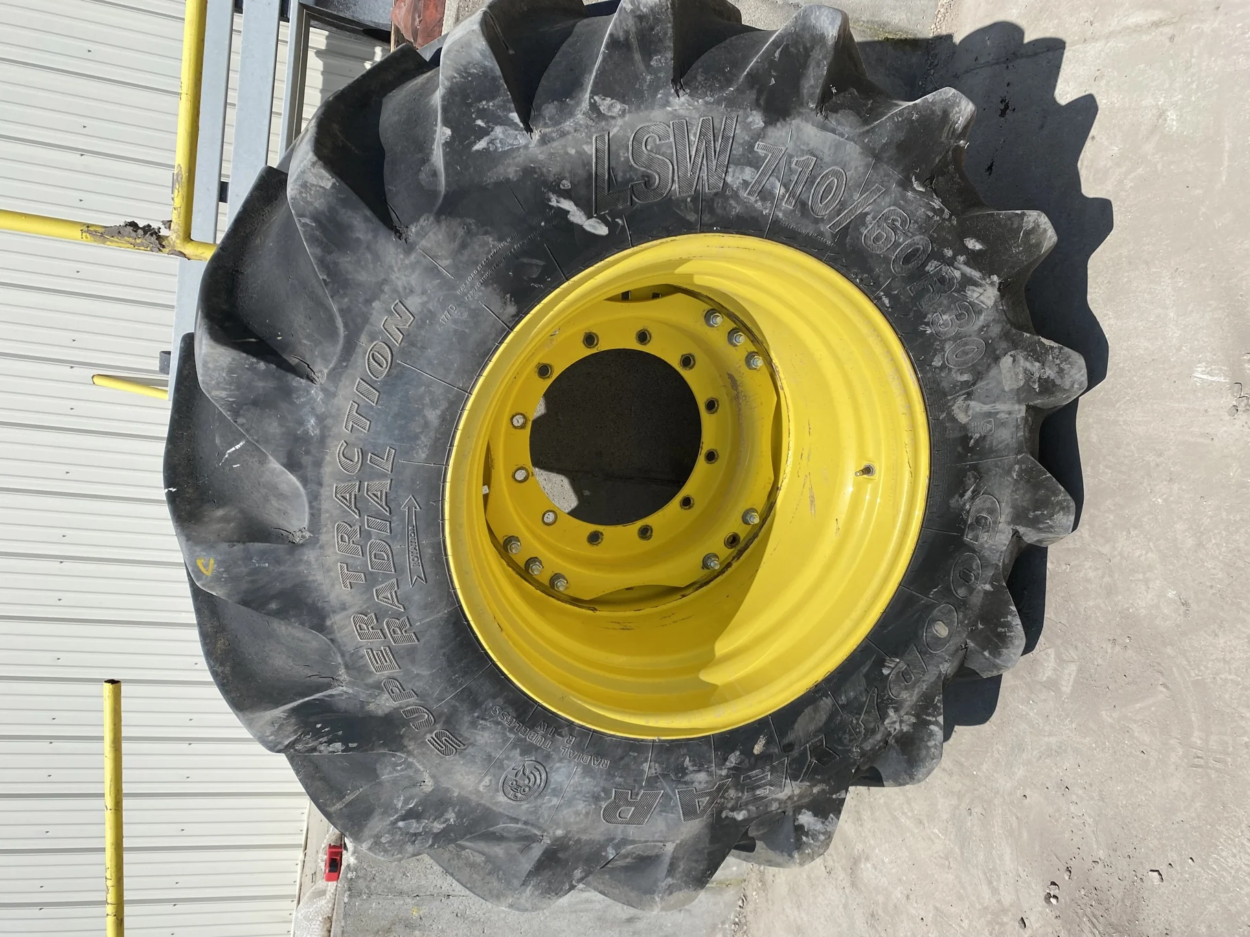 Used LSW 710/60R30 Goodyear Super Traction Radial (177D) 85% mounted on 25 x 30 JD Yellow 12 B image 2