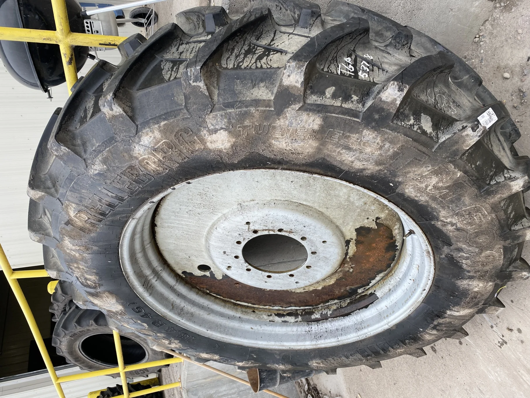 Used 480/80R46 Trelleborg TM600 R1W 158A8 90% on 16 x 46 10-13-11 Dual Yellow Wheel image 2