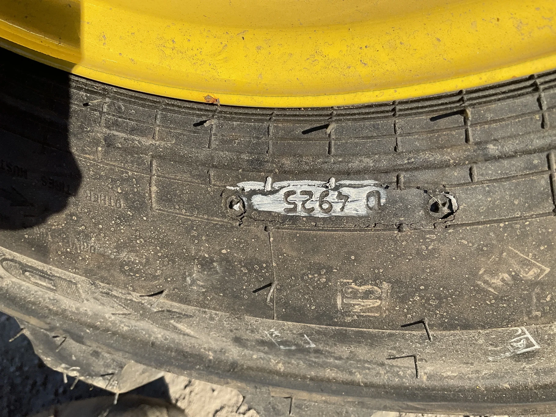 Take-Off 260/70-16.5 124A2 Galaxy ZD2010 TL R-4 95-100% On 8.25-16.5 6-6-4.62 5.5"BS Titan Yellow image 3
