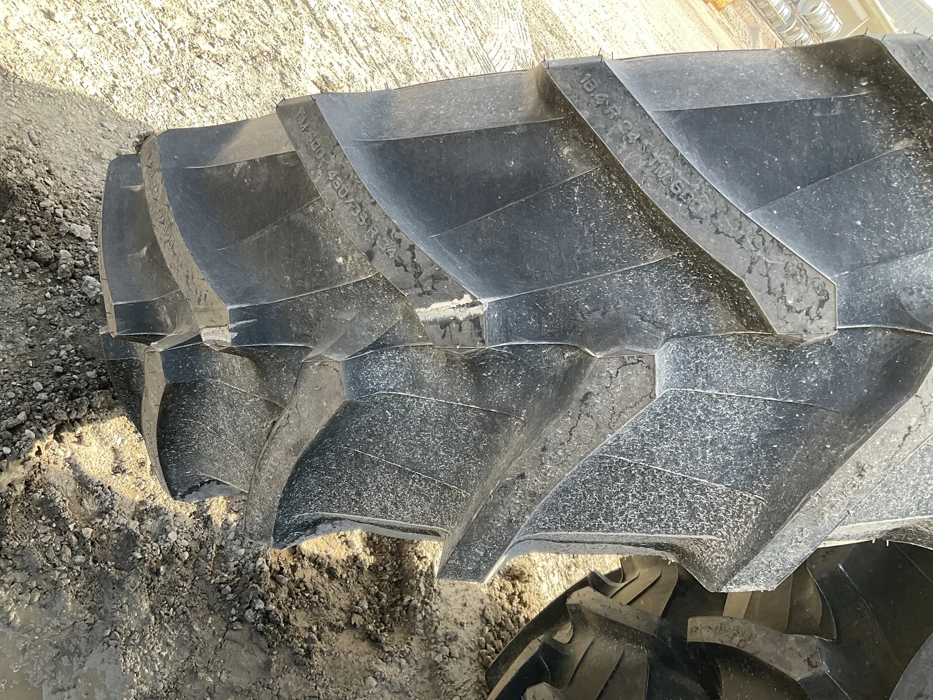 Take-Off 460/85R34 147A8 Trelleborg TM600 TL R-1W 95-100% On 15 x 34 8-8-5.9 12"BS Pronar Silver 4/2 image 2