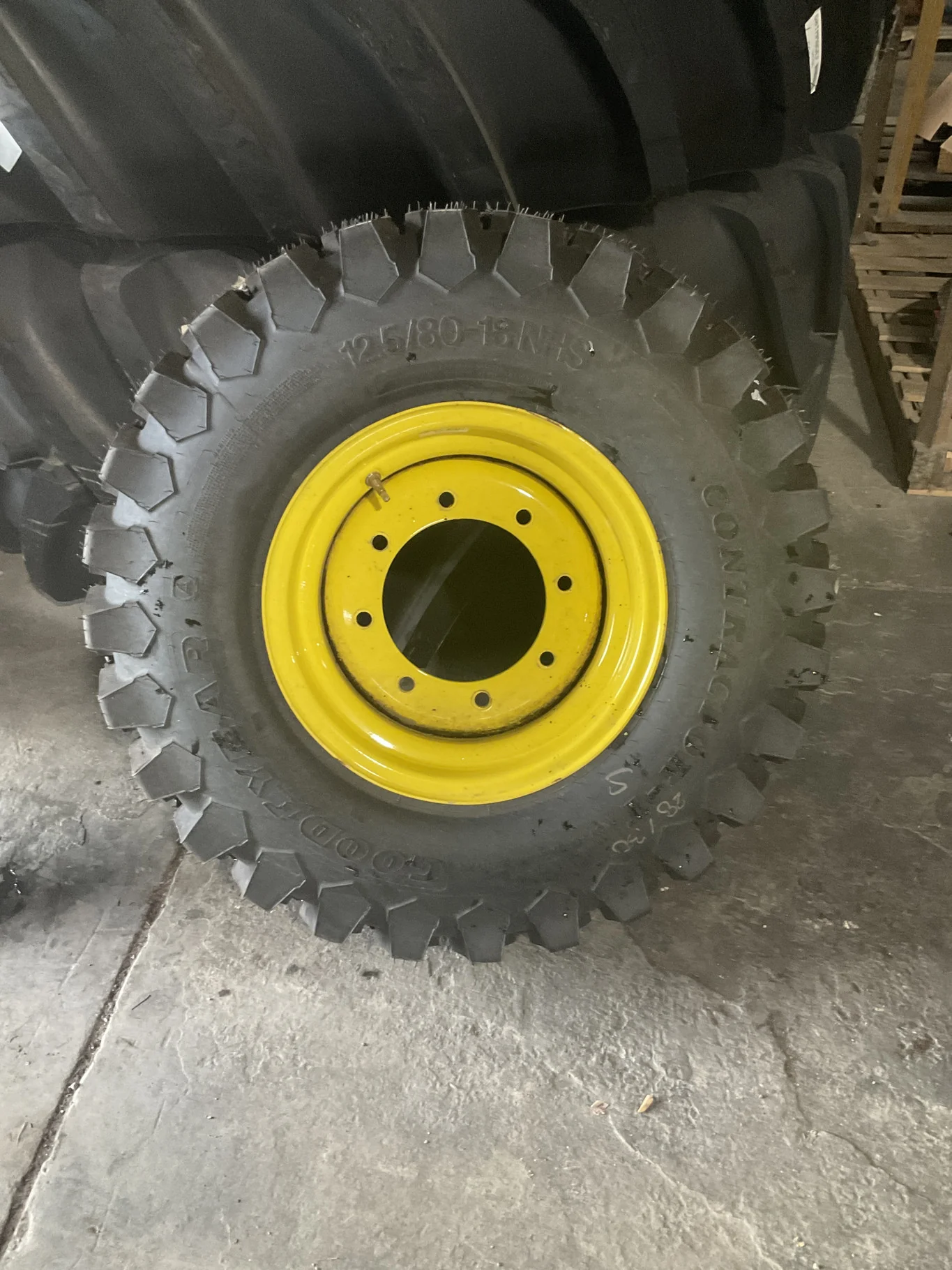 Take-Off 12.5/80-18 6 Ply Goodyear Contractor-T TL R-4 95-100% On 9 x 18 8-10.82-8.78 6.5"BS Yellow