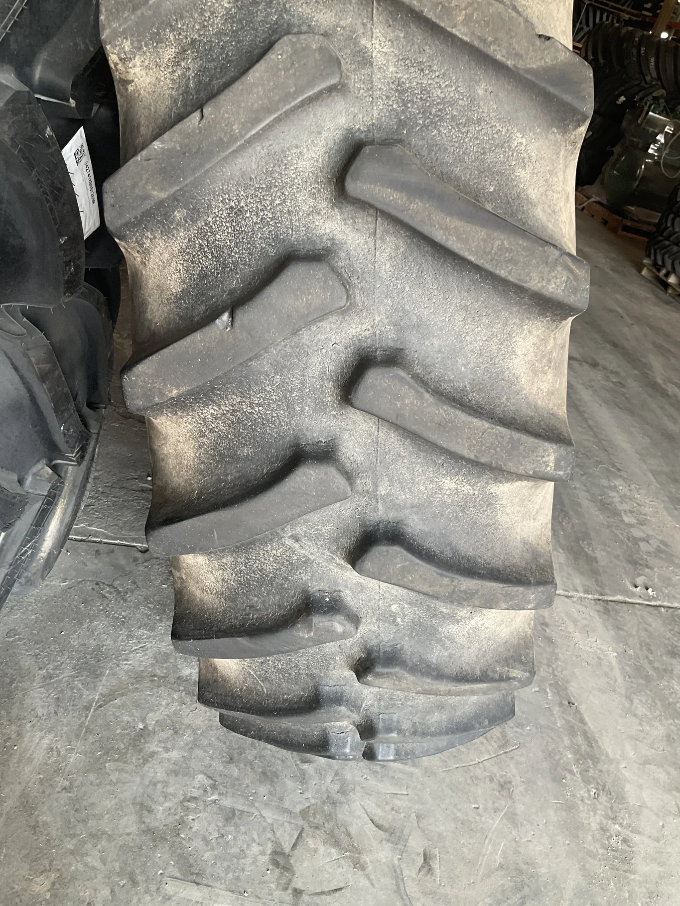 Used 520/85R42 157B Firestone Radial AT23 TL R-1 75-80% On 18 x 42 20-13.19-11.07 5.125"BS Yellow image 2