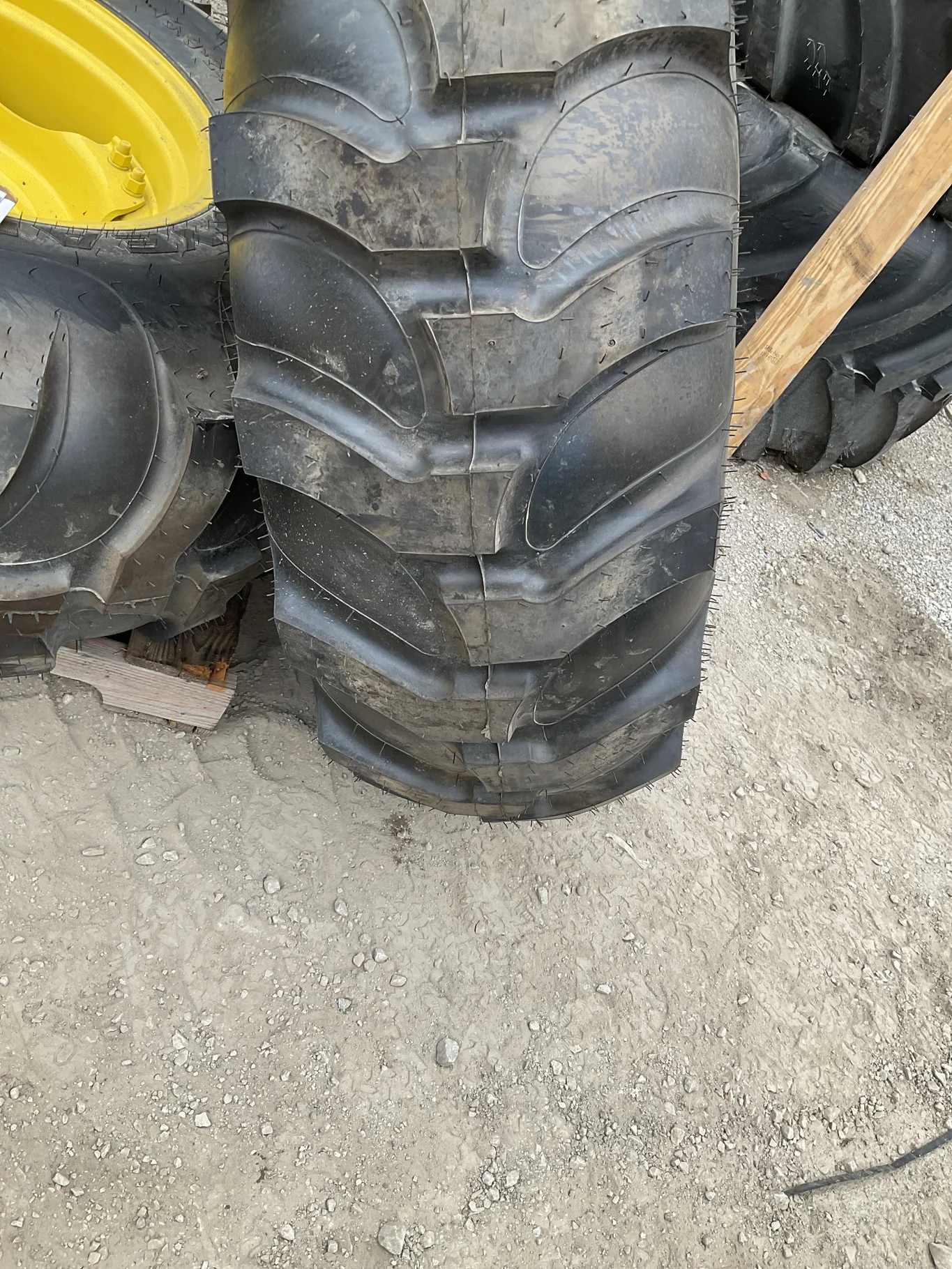 Take-Off 16.9-24 8ply Goodyear Industrial Tractor Lug TL R-4 95-100% On 15 x 24 8-8-6 6.5"BS Moveero image 2