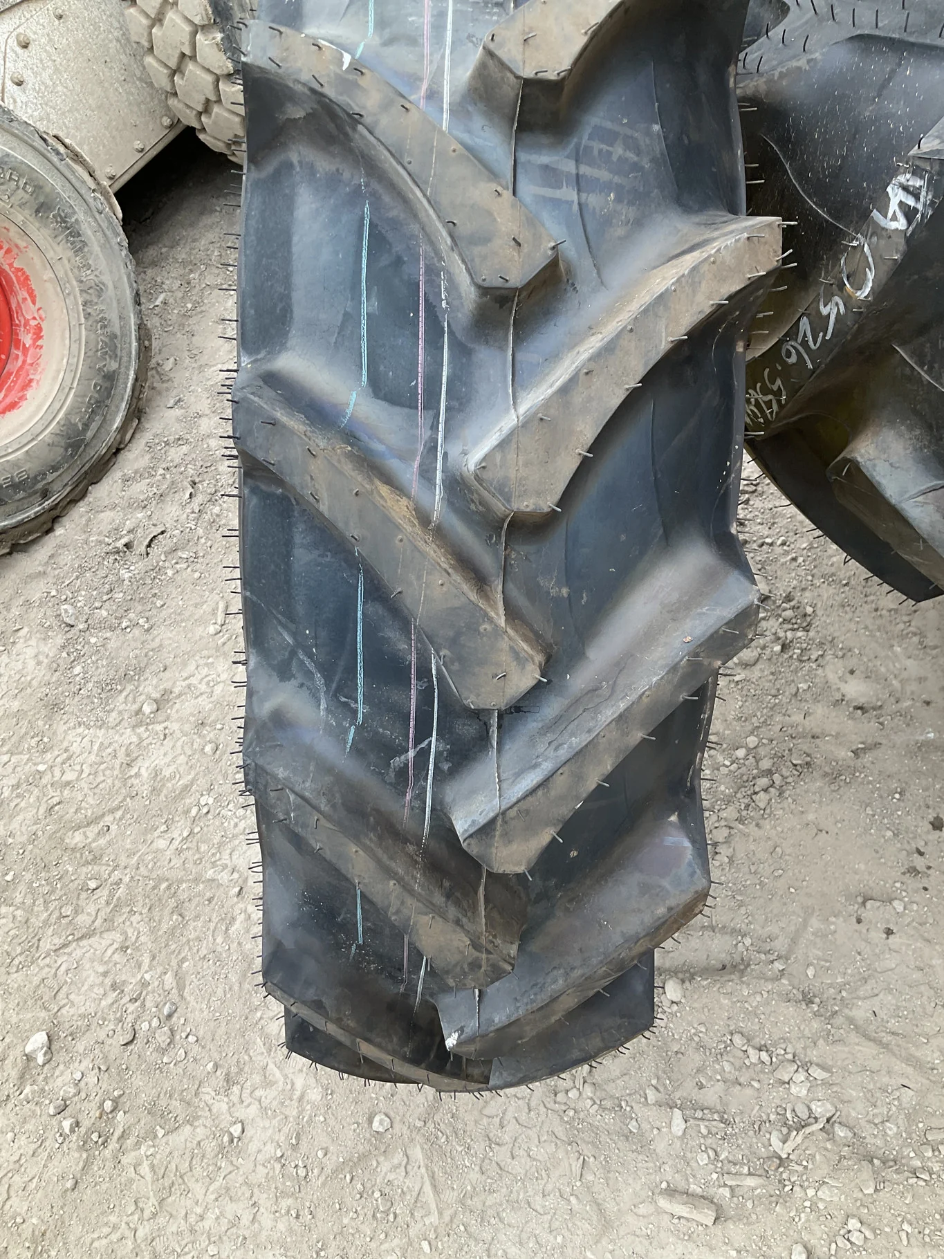 Take-Off 11.2-24 122A6 Galaxy AgriTrac2 TL R-1W 95-100% On 10 x 24 8-10.82-8.78 4.25"BS JD AG Yellow image 2