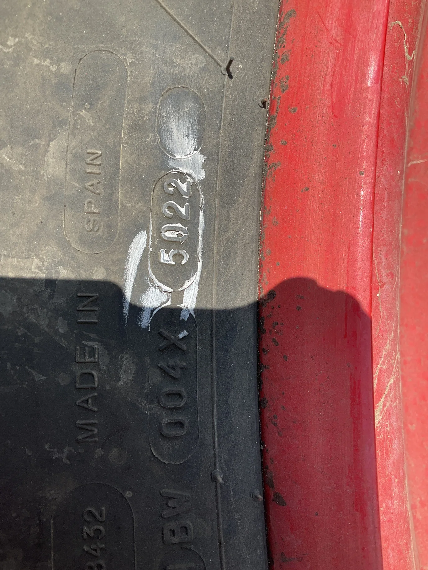Used VF900/60R42 189D Michelin Axiobib2 TL R-1W 95-100% On 28 x 42 10-13.19-11.07 14"BS Fendt Red image 6
