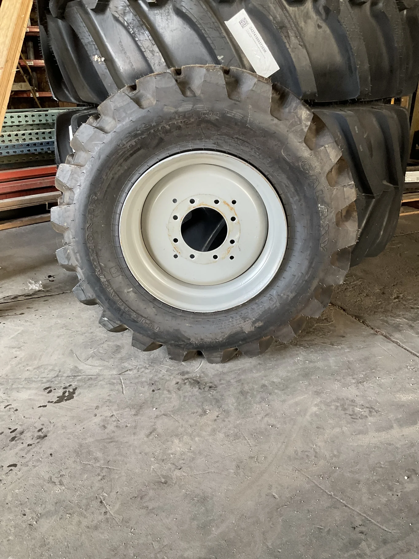 Take-Off 15-19.5 143A2 Galaxy The Marathoner TL R-4 95-100% On 11.75 x 19.5 8-8-6 3.25"BS Agco