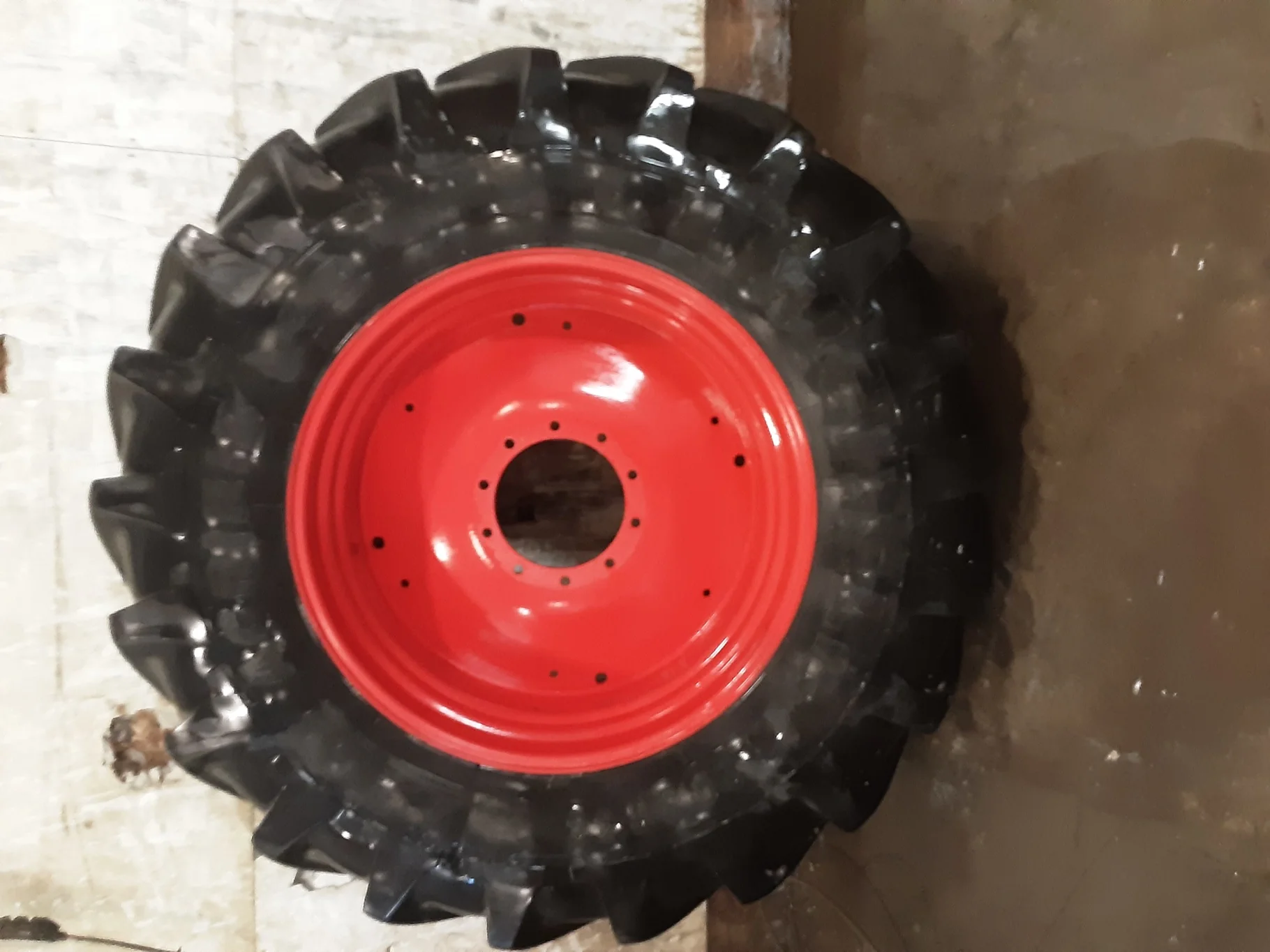 Used 20.8R38 Michelin AgriBib R-1W 153A8/150B TL 80-85% On 18 x 38 Fendt Red 10 Bolt (.937) Dual Wh