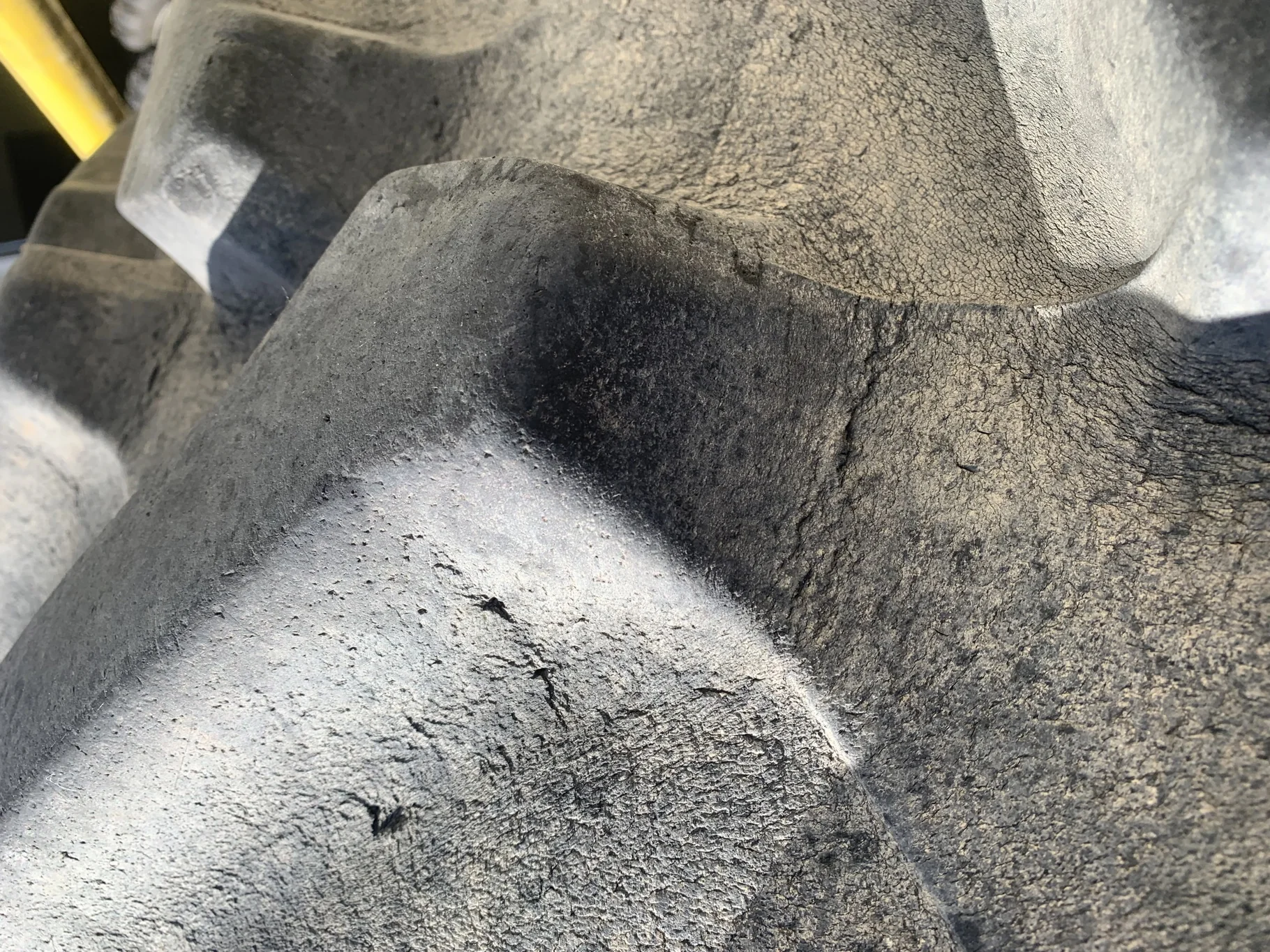 Used 650/65R42 Trelleborg TM800 High Speed R-1W (158D) TL 75% on a 18 x 42 JD Yellow10 Bolt (. image 5