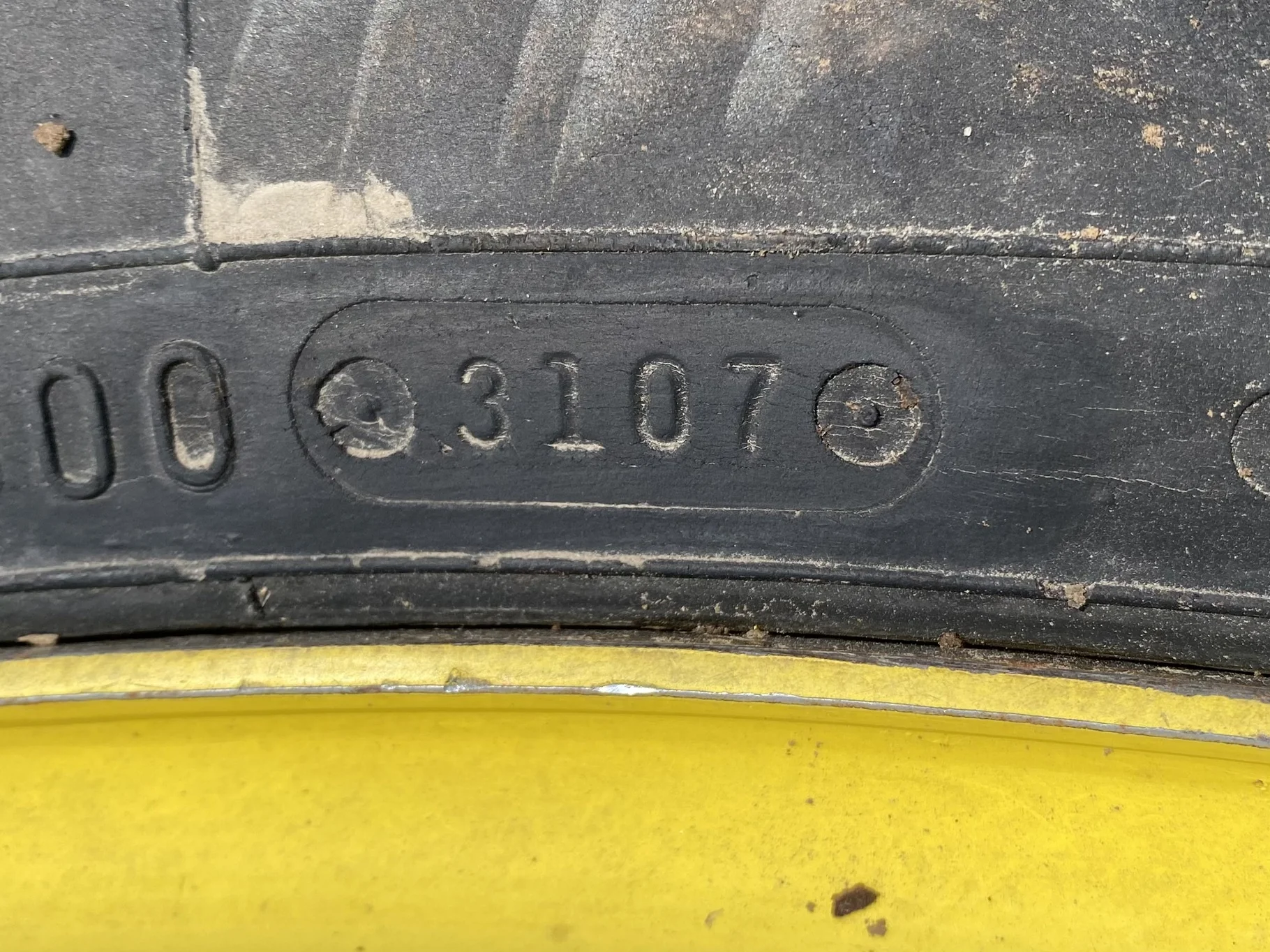 Used 20.8R42 Firestone 23 55% on 18 x 42 JD Yellow 10-13-11 Outside Dolly Dual image 4