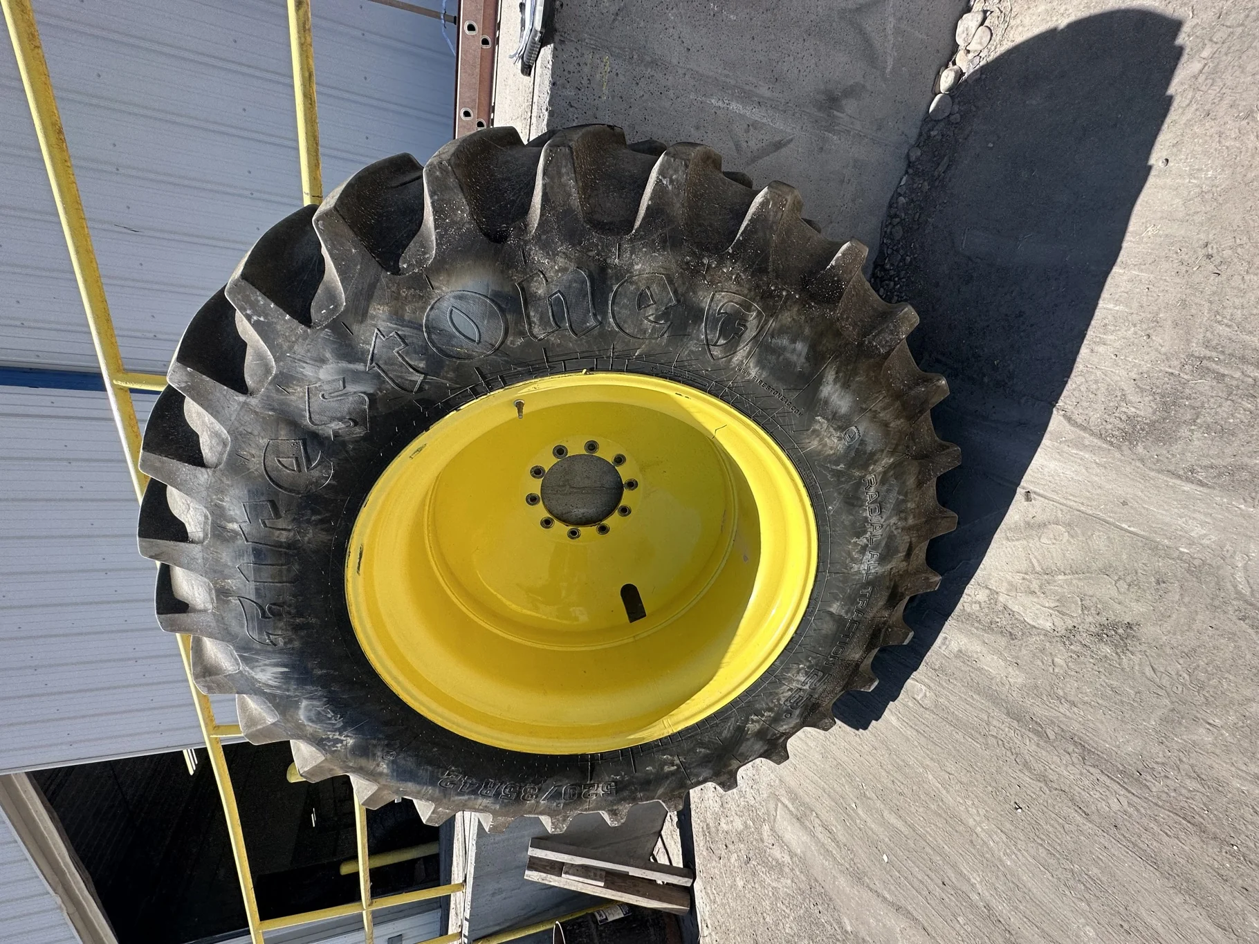 Used 520/85R42 Firestone Radial All Traction 23 R-1 157B TL 75% on 18 x 42 John Deere Yellow10 Bolt