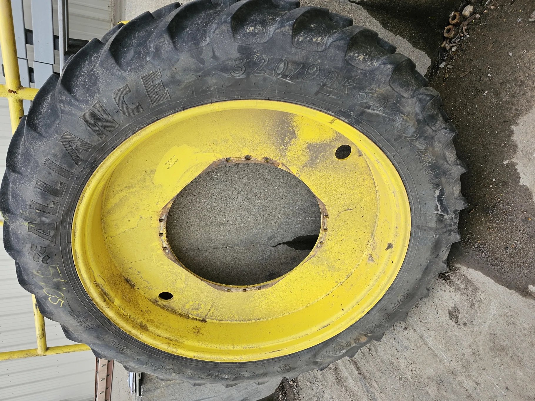 Used 70% 320/90R50 (12.4R50) Alliance 350 RC R1 153A8 on 10 x 50 JD 12-29.25-27.5 (4 groups of 3)