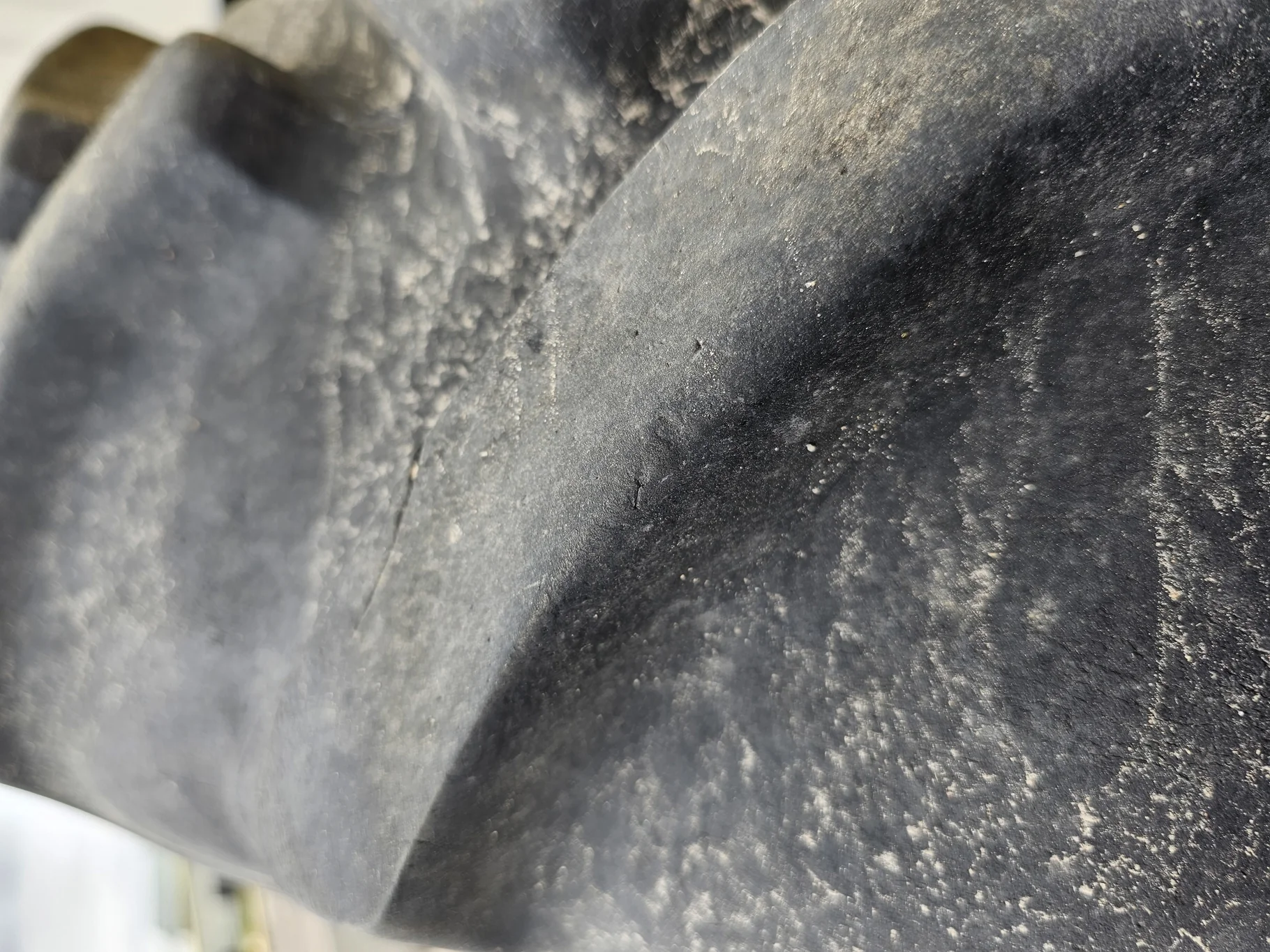 Used 70% 320/90R50 (12.4R50) Alliance 350 RC R1 153A8 on 10 x 50 JD 12-29.25-27.5 (4 groups of 3) image 4