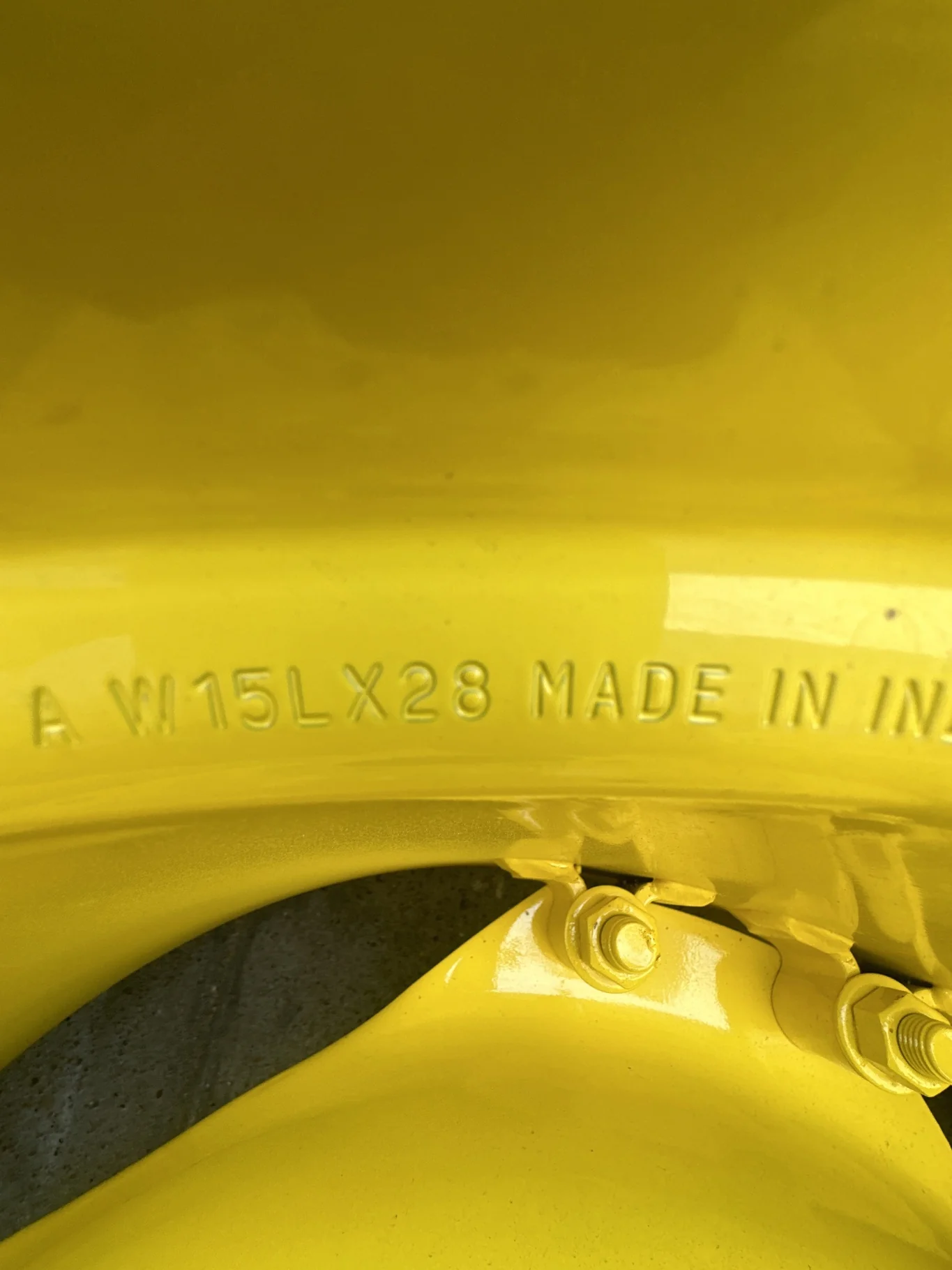 Take-Off 16.9-28 Galaxy Earthpro Bias R-1 D(8Ply) TL on a 15 X 28 JD Yellow 8 Bolt GKN Wheel ( image 5