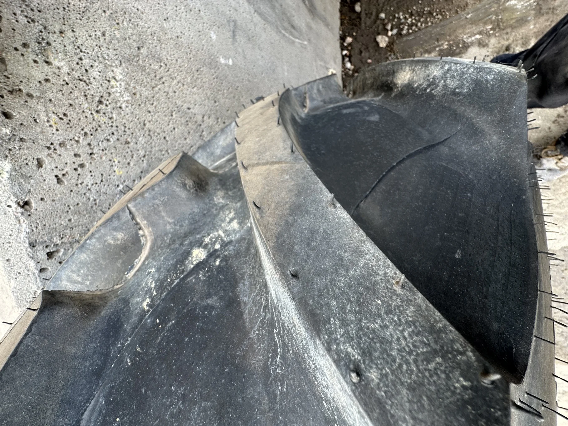 Take-Off 16.9-28 Galaxy Agritrac 2 R-1 D(6Ply) TL on a 15 X 28 JD GKN Wheel (2 Bolt) with a 28/30" image 5