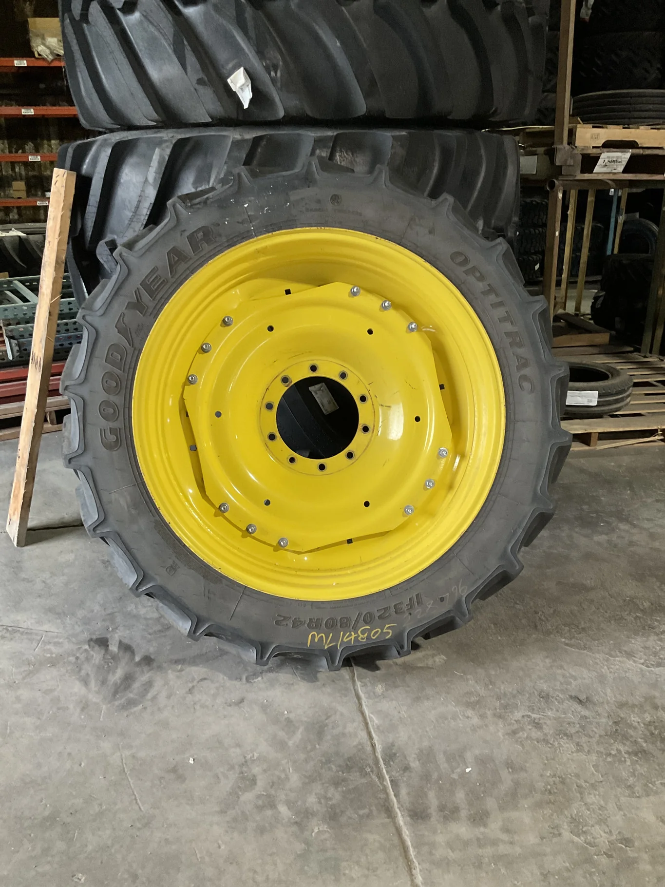 Used IF320/80R42 150D Goodyear Optitrac TL R-1W 90-95% On 10 x 42 10-13.19-11.07 10.50"BS Yellow