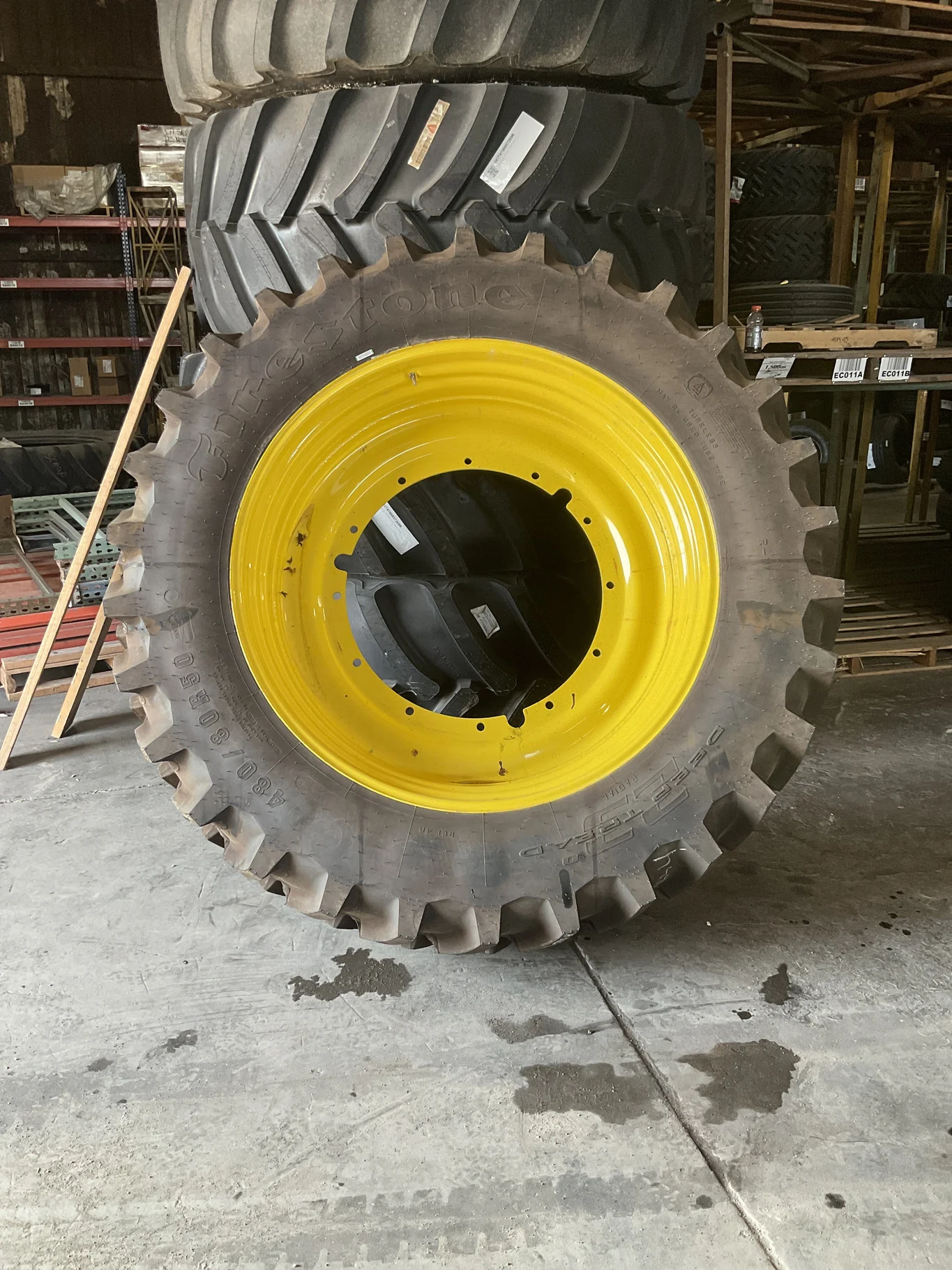 Take-Off 480/80R50 159B Firestone DT23 TL R-1W 95-100% On 15 x 50 12-32.047-30.078 4"BS Yellow Rim